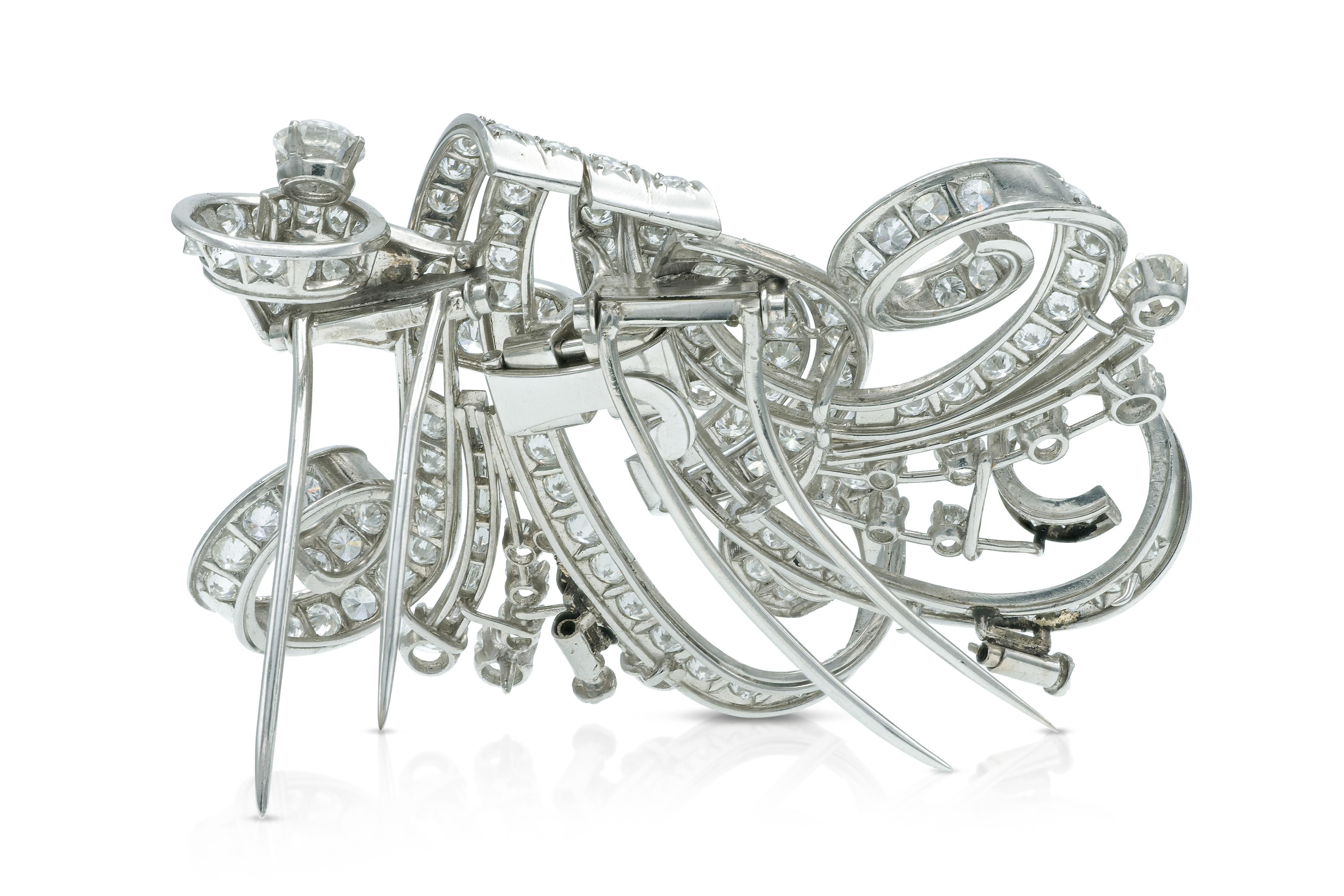 Vintage 1940s 25.00 Carat Diamond Double Clip Brooch In Good Condition For Sale In New York, NY