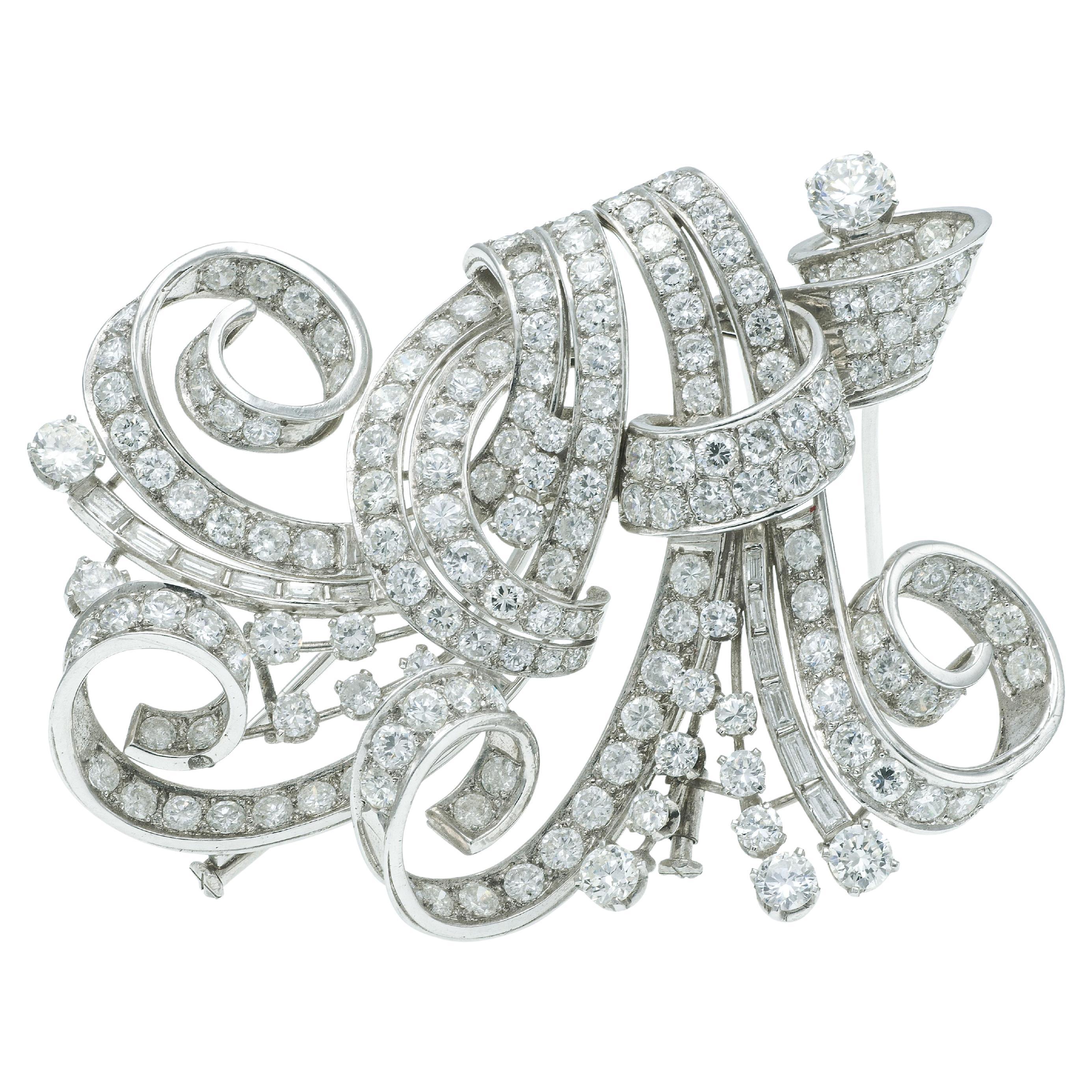 Vintage 1940s 25.00 Carat Diamond Double Clip Brooch For Sale