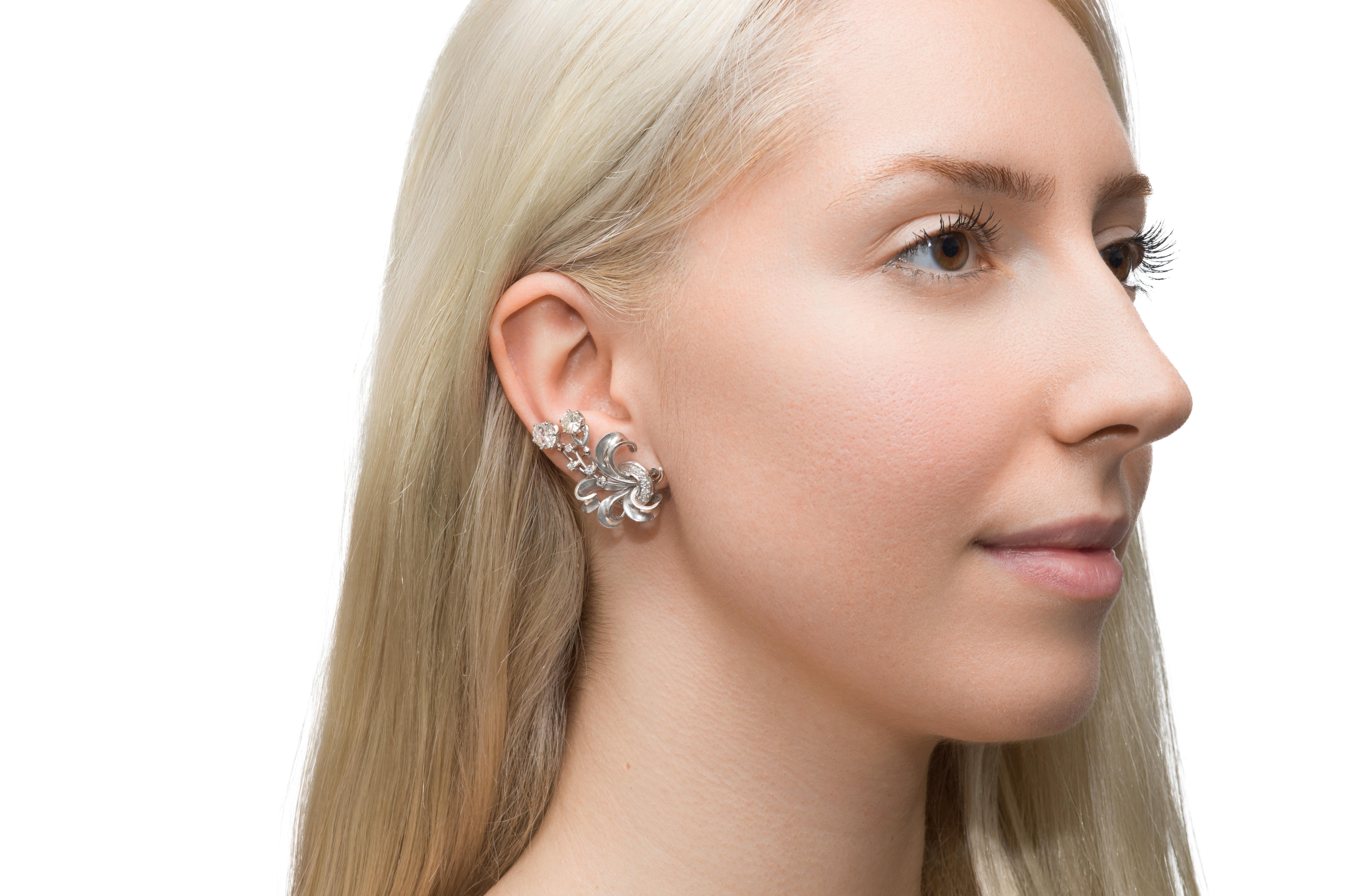 Vintage 1940s 3,80 Karat Diamant Blumen Climber Ohrringe im Zustand „Gut“ im Angebot in New York, NY