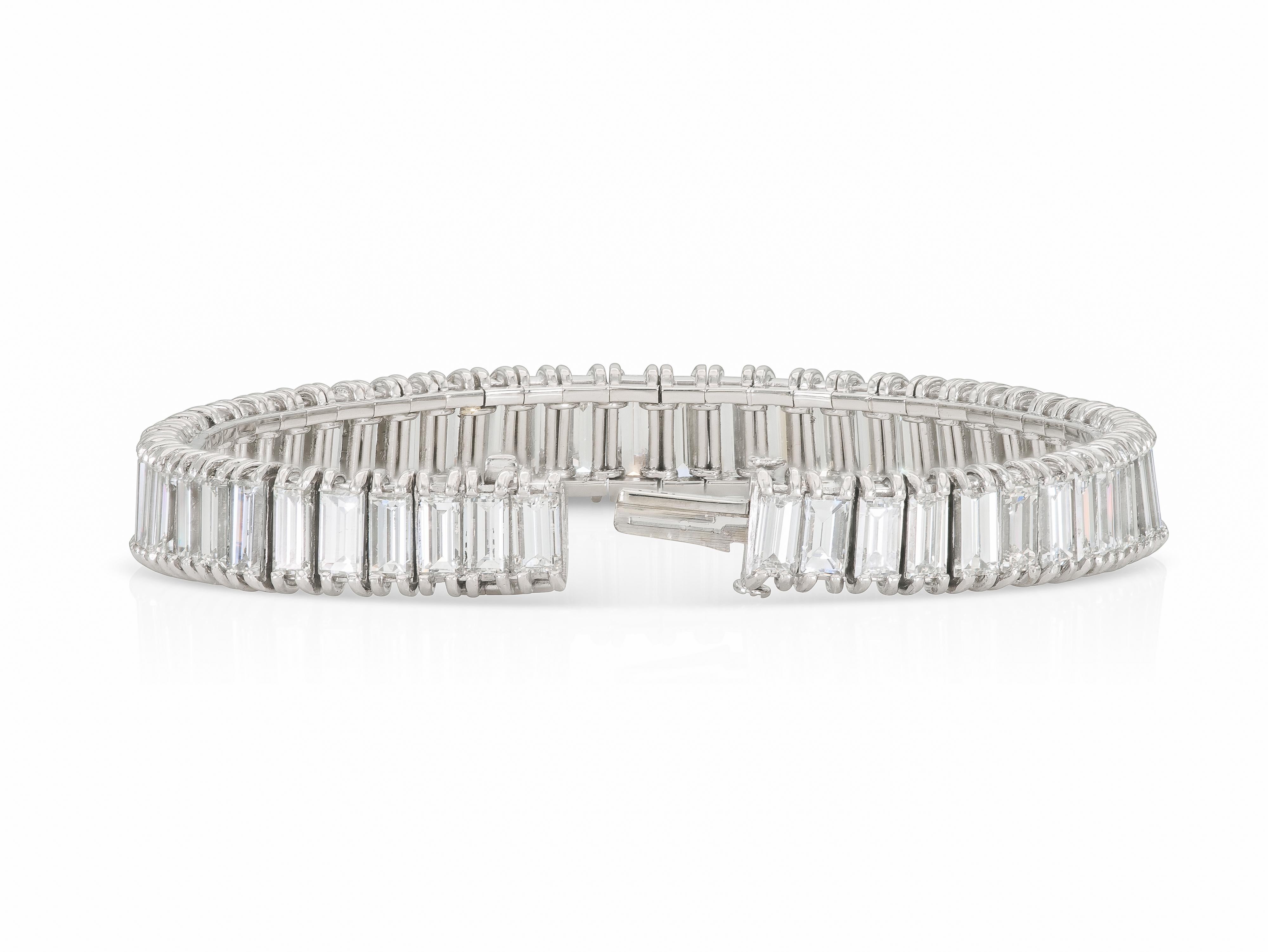 Women's Vintage 1940s 40.00 Carat Baguette Cut Diamond Line Bracelet For Sale