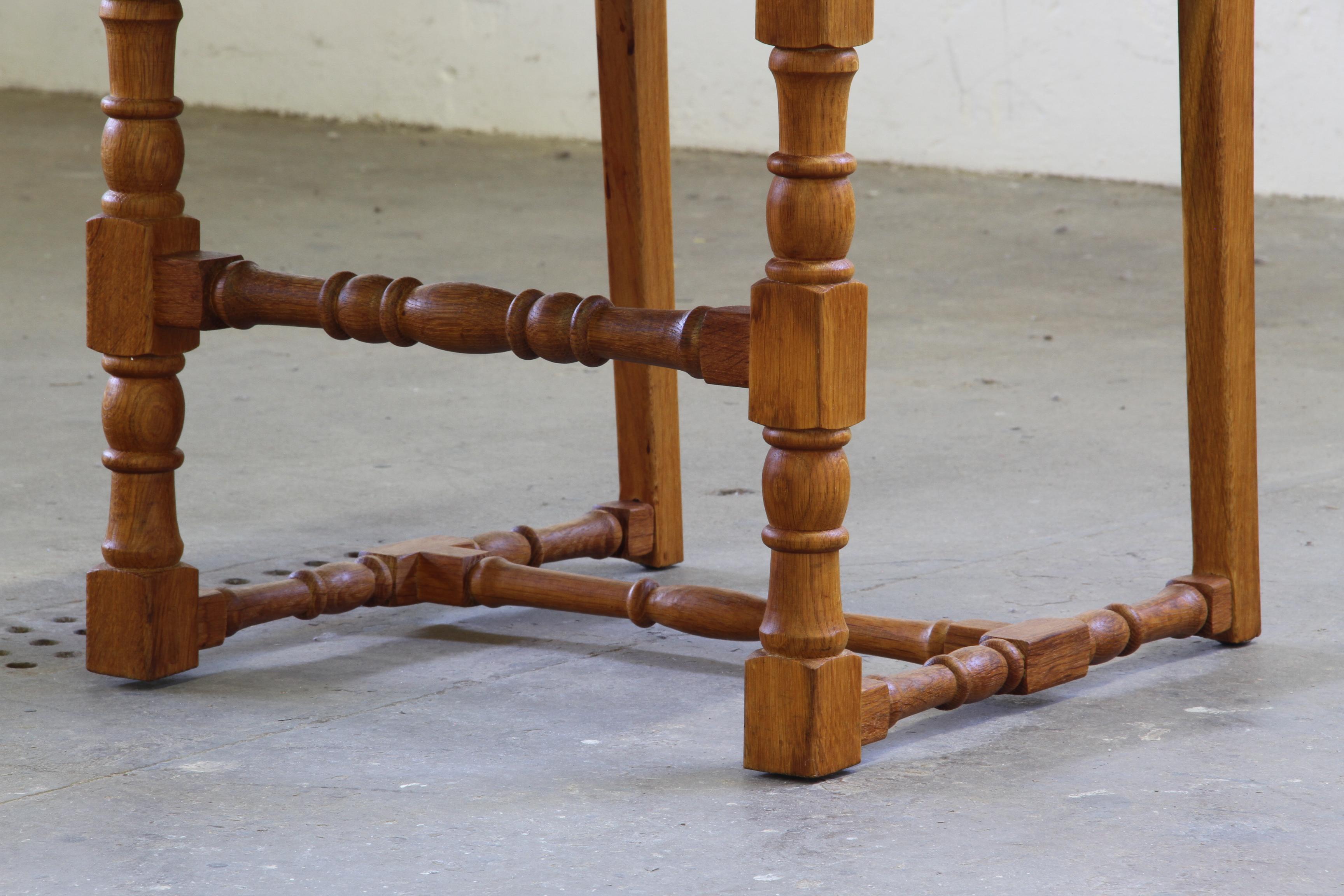 Mid-Century Modern Vintage 1940s/50s Solid Oak Danish Farmhouse Chairs, Baroque style set of 4 For Sale