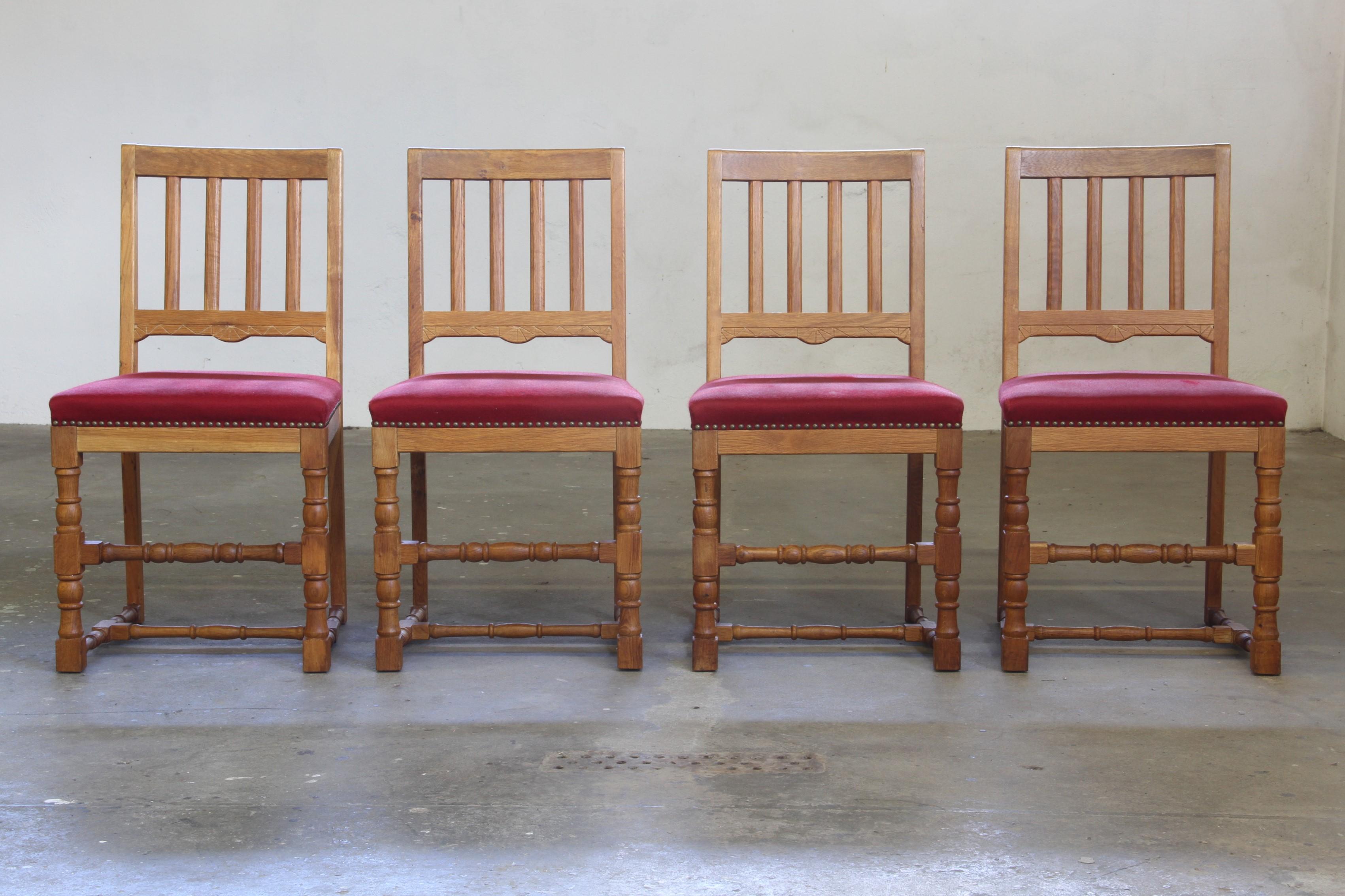 Mid-20th Century Vintage 1940s/50s Solid Oak Danish Farmhouse Chairs, Baroque style set of 4 For Sale