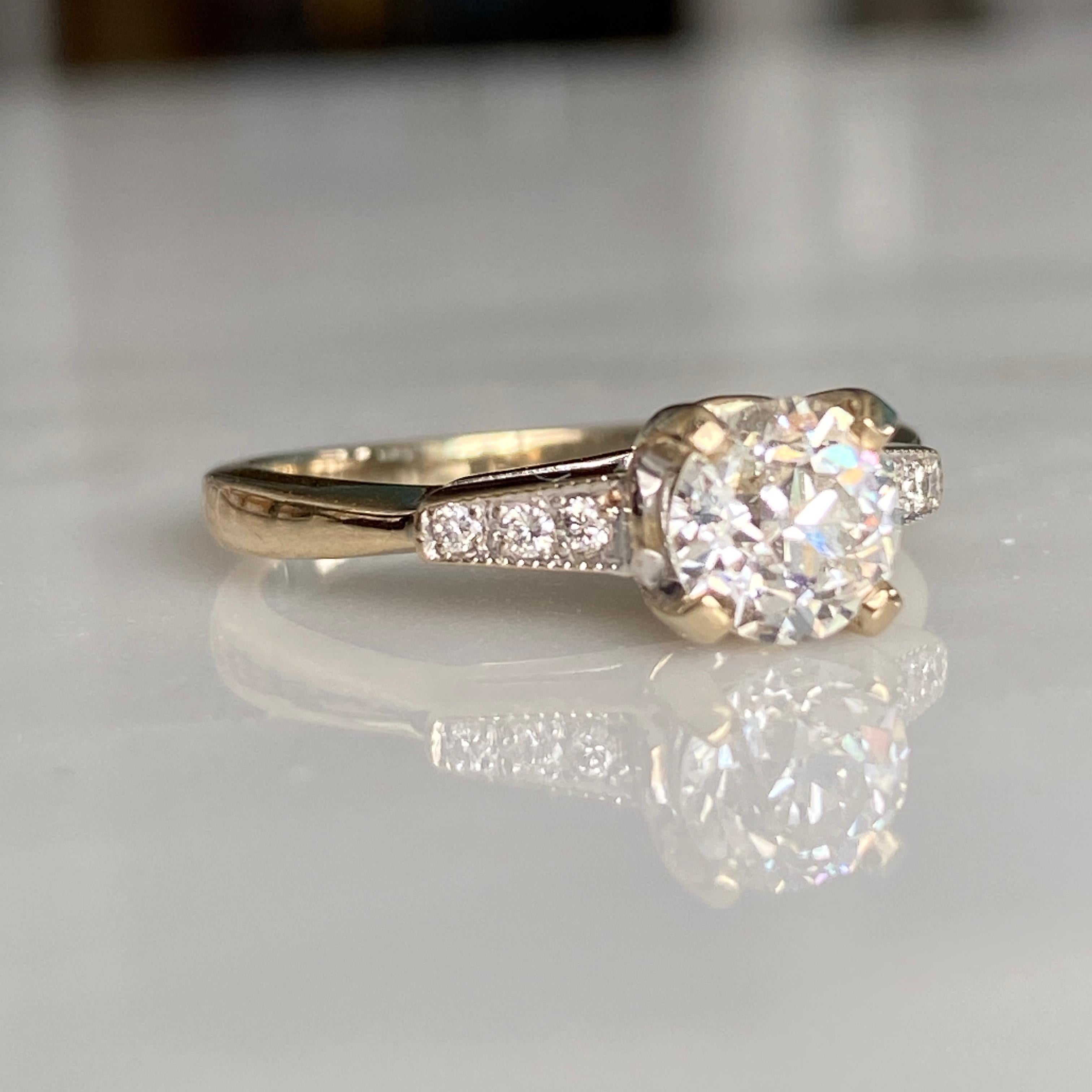 Vieille bague de fiançailles des années 1940 avec un diamant de 0,84ct en 18K en vente 11