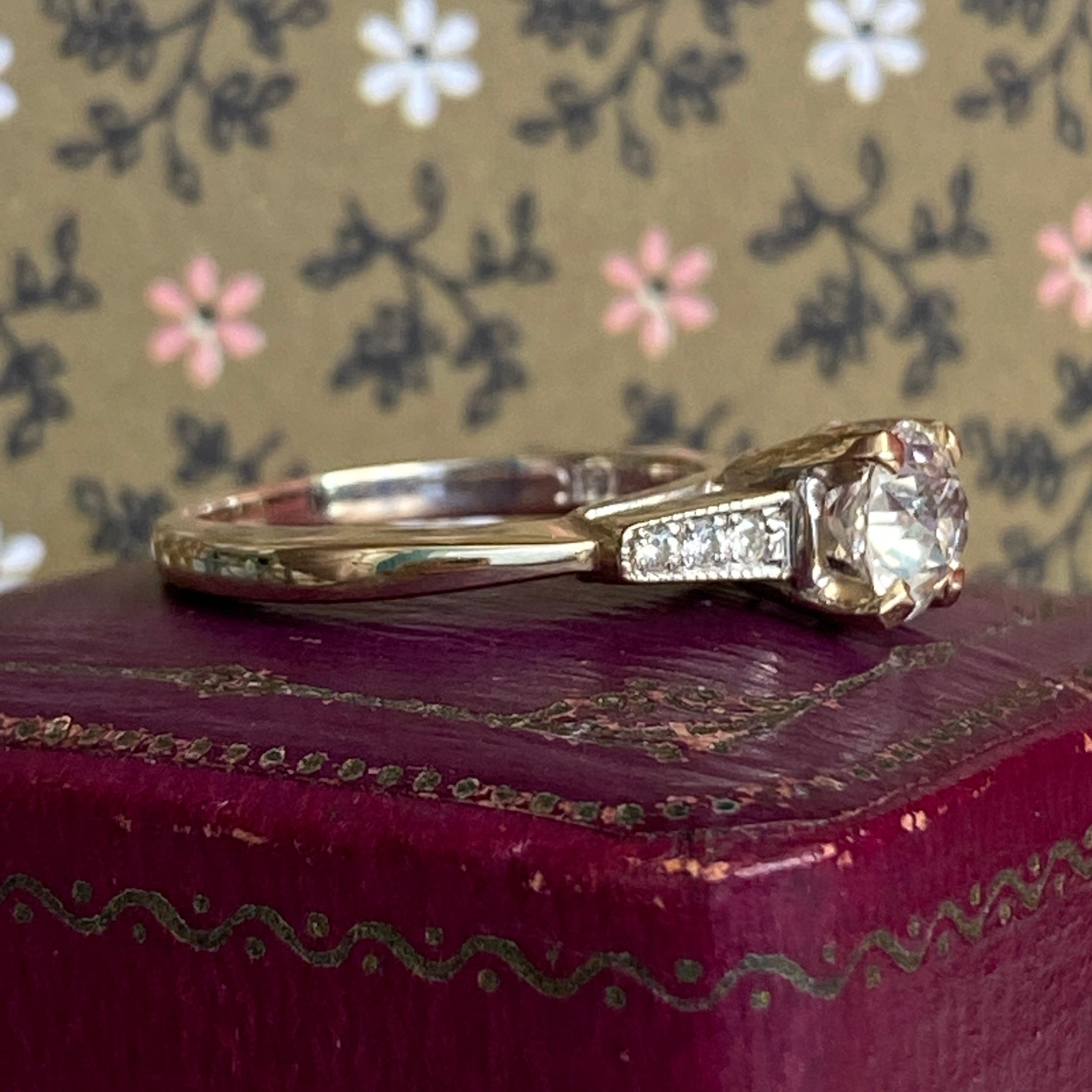 Vieille bague de fiançailles des années 1940 avec un diamant de 0,84ct en 18K en vente 3