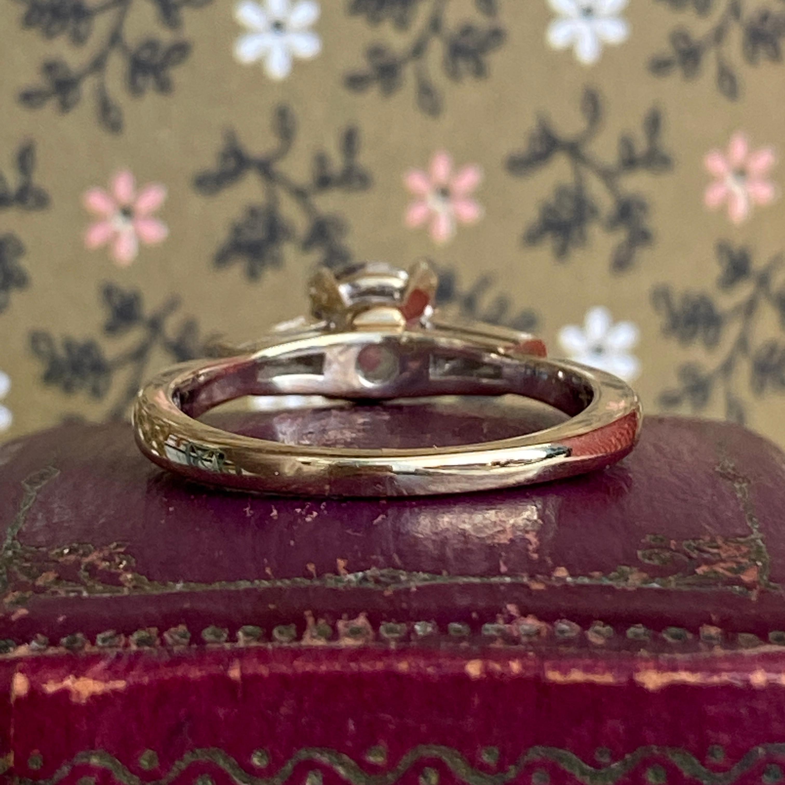 Vintage 1940s .84 Carat Diamond 18k Engagement Ring For Sale 1