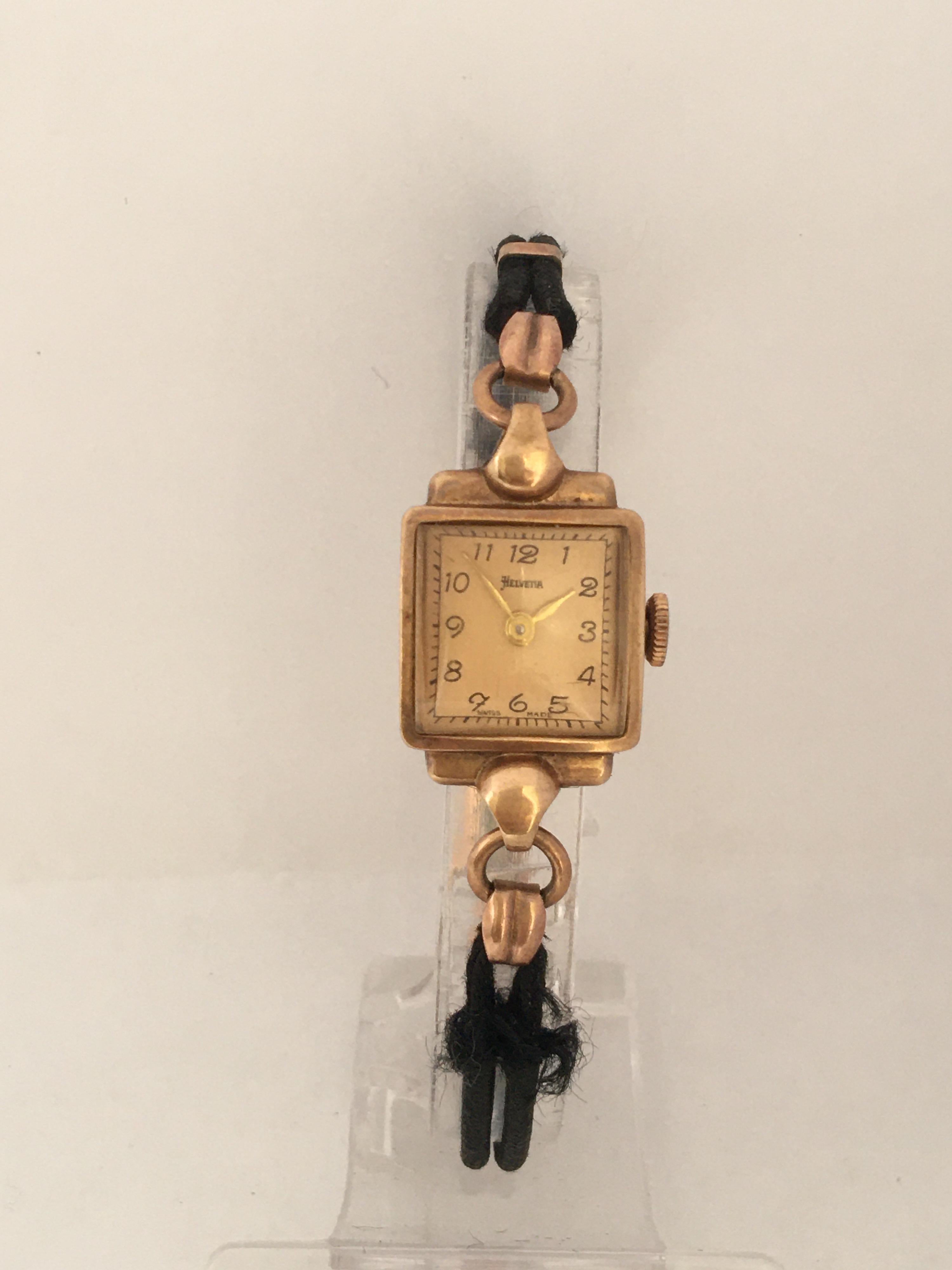 Vintage 1940s 9 Karat Gold Helvetia Square Ladies Mechanical Watch For Sale 6
