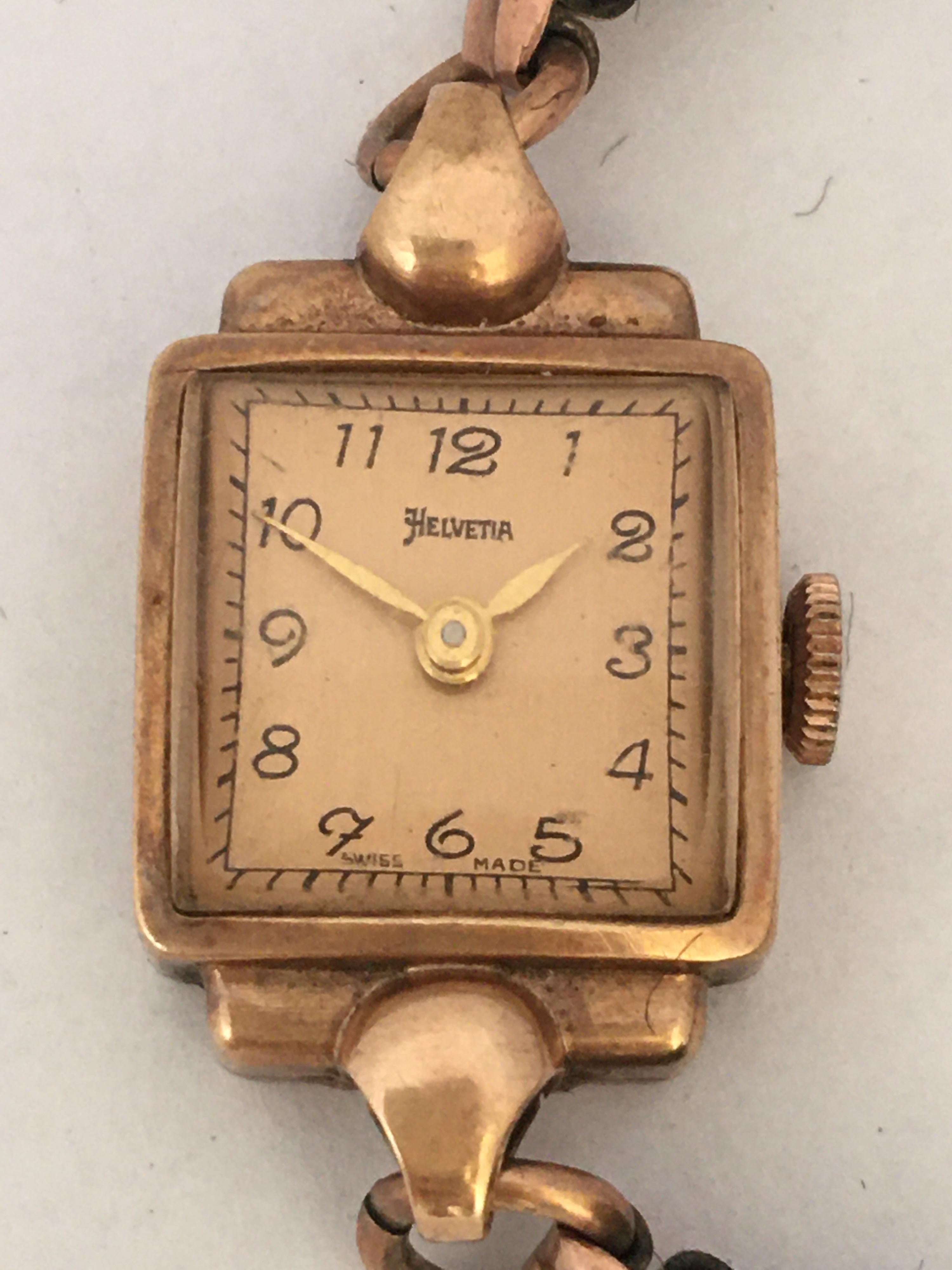 Vintage 1940s 9 Karat Gold Helvetia Square Ladies Mechanical Watch For Sale 7