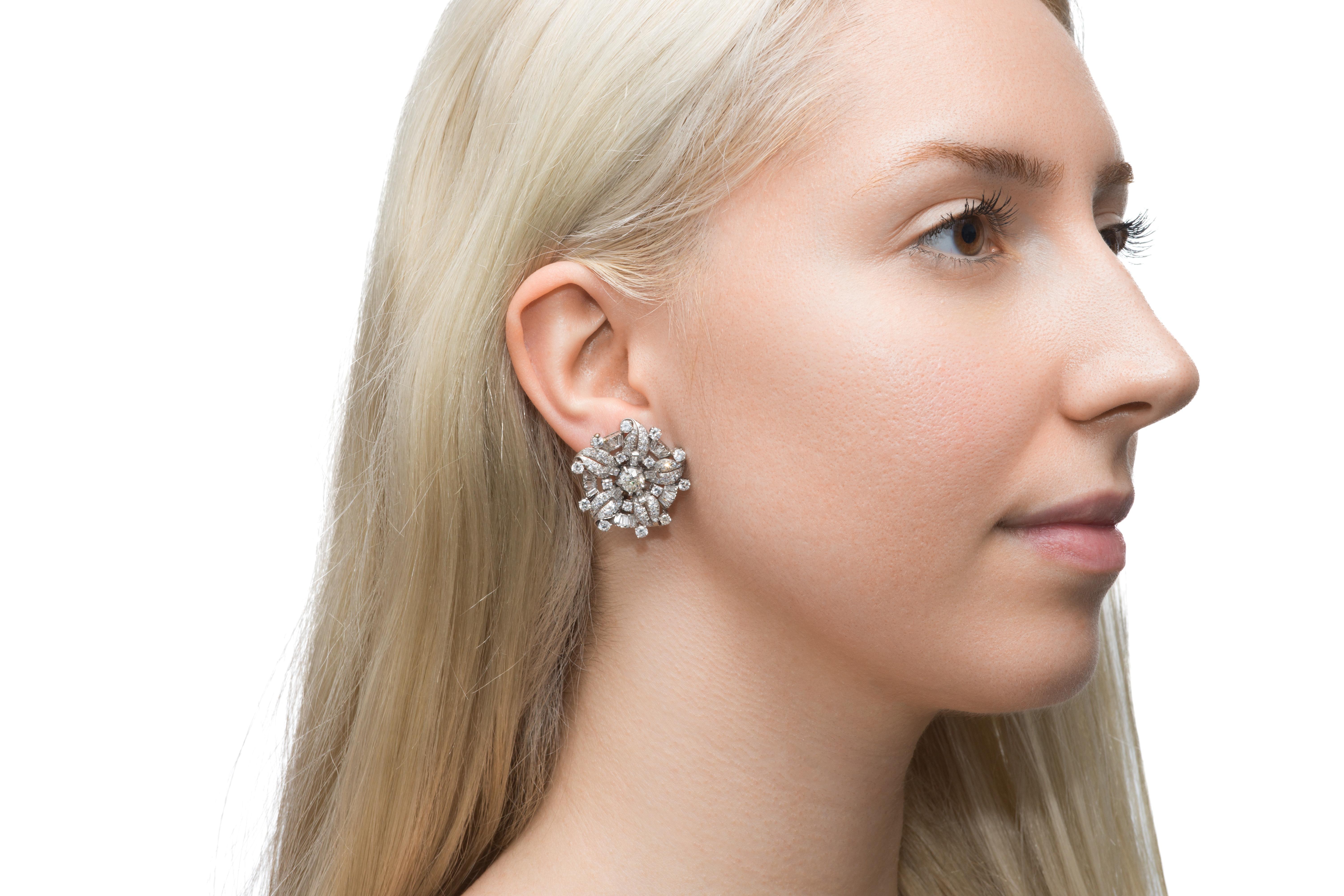 Vintage 1940s 9.00 Carat Diamond Flower Earrings In Good Condition For Sale In New York, NY