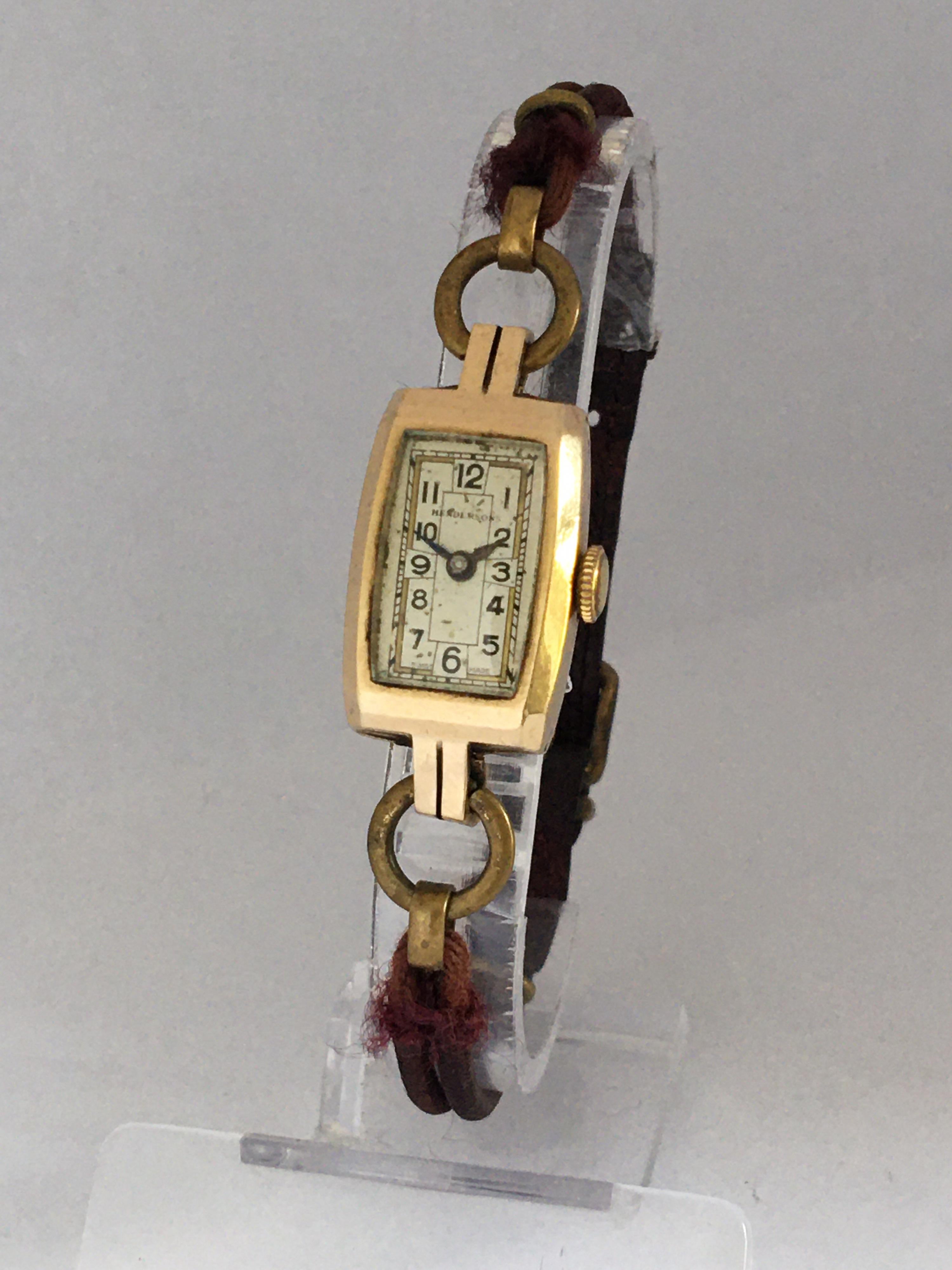 Vintage 1940s 9 Karat Gold Ladies “Hendersons” Swiss Mechanical Watch For Sale 4