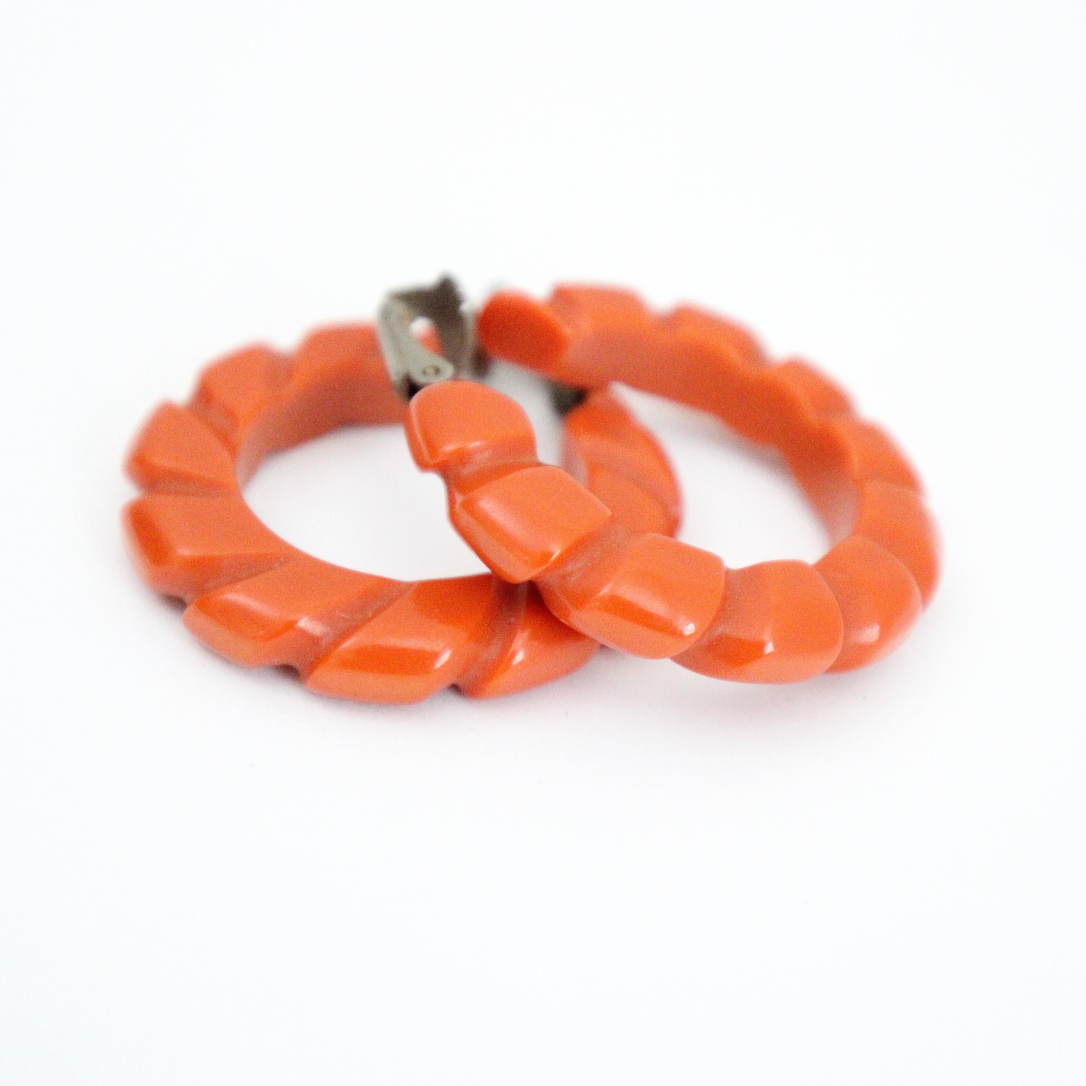 Vintage 1940's amber bakelite hoops 1940's bakelite hoop clip on earrings Unisexe en vente