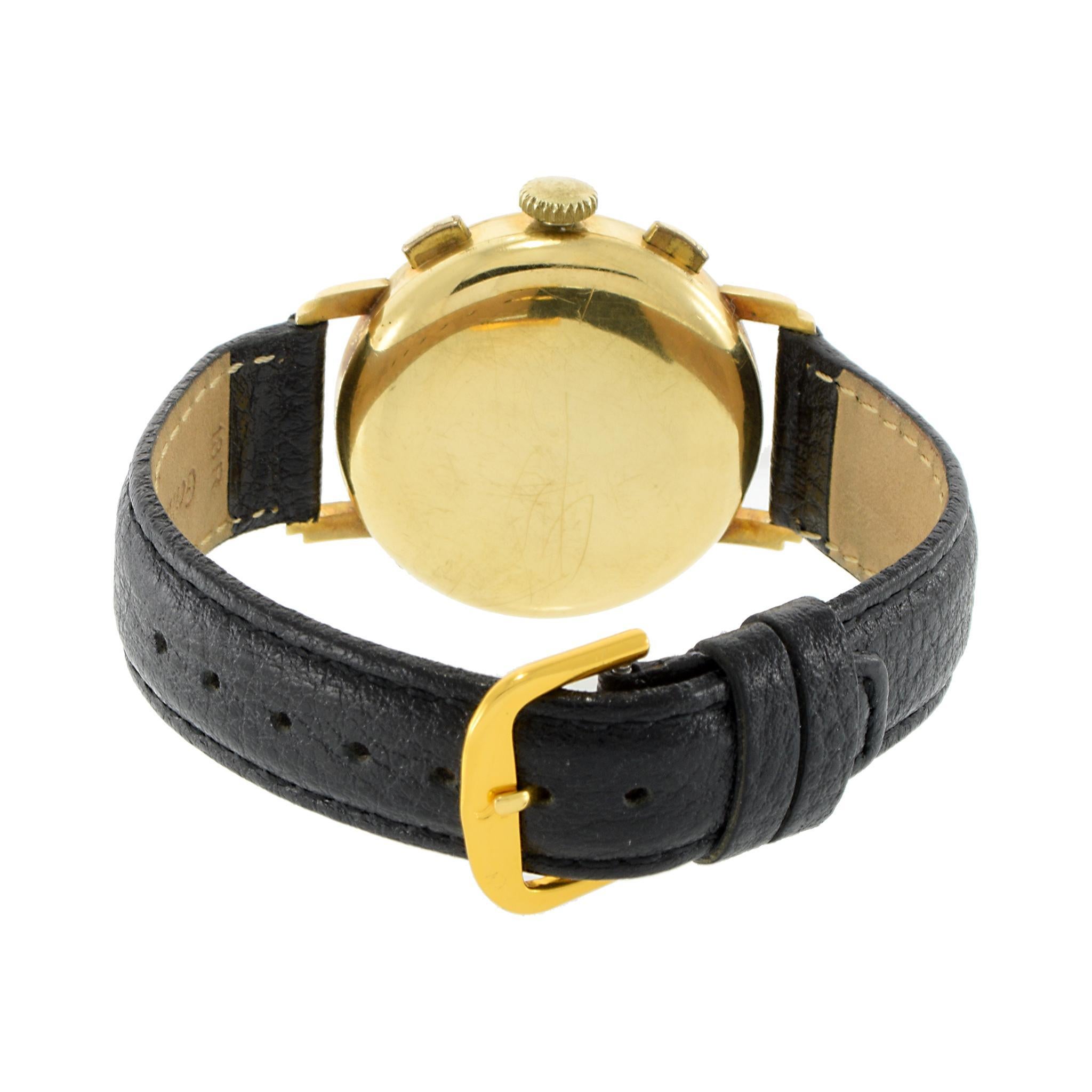 Vintage 1940s Angelus Watch Co. Swiss Chronograph 18K Yellow Gold For Sale 1