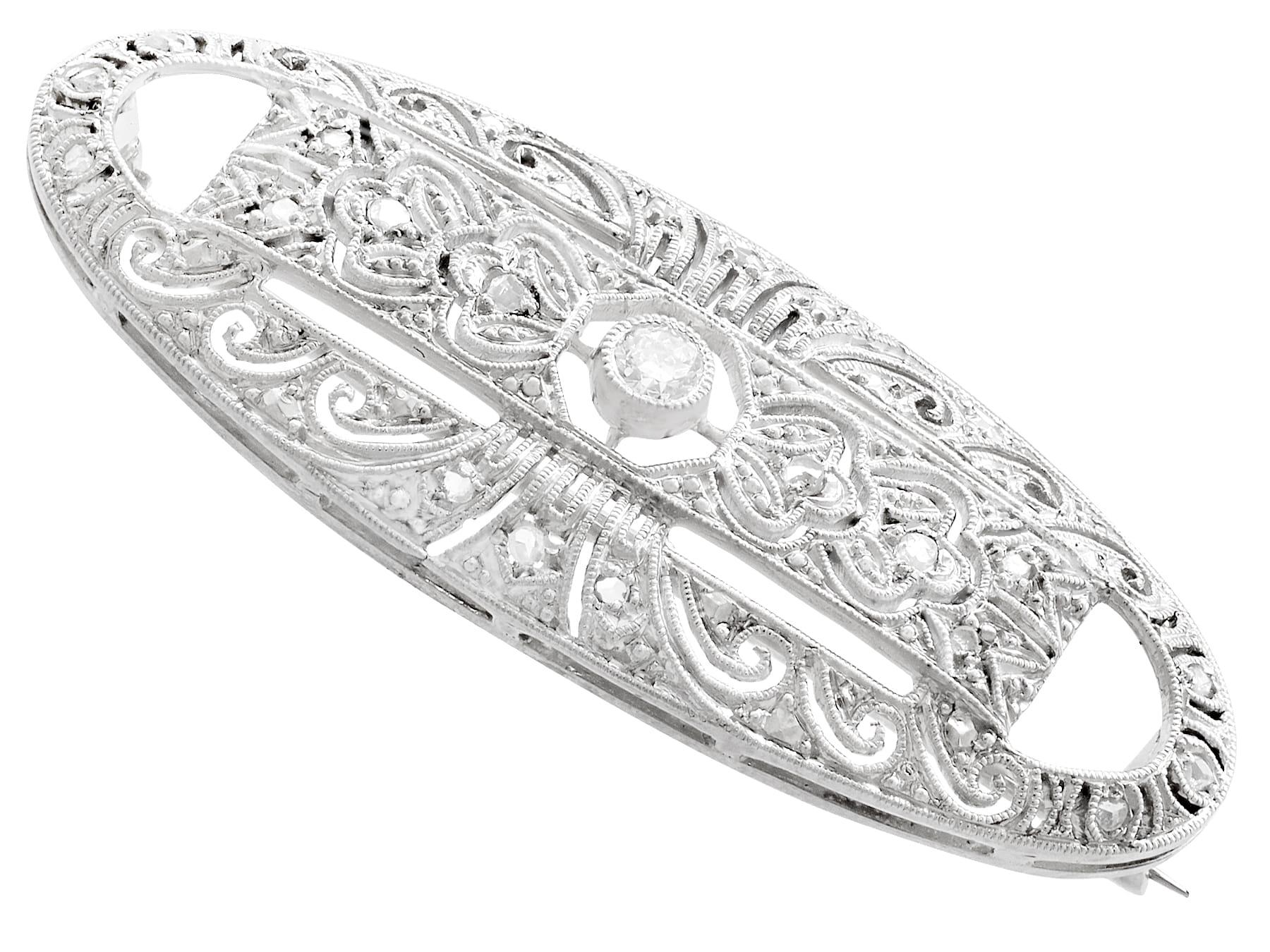 Vintage 1940s Art Deco Style Diamond and White Gold Brooch In Excellent Condition For Sale In Jesmond, Newcastle Upon Tyne