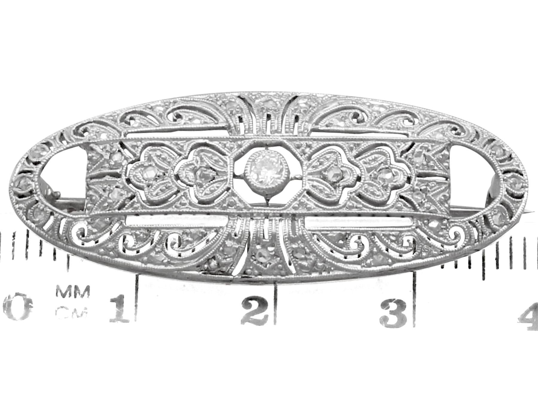 1940s Art Deco Style Diamond and White Gold Brooch For Sale 2