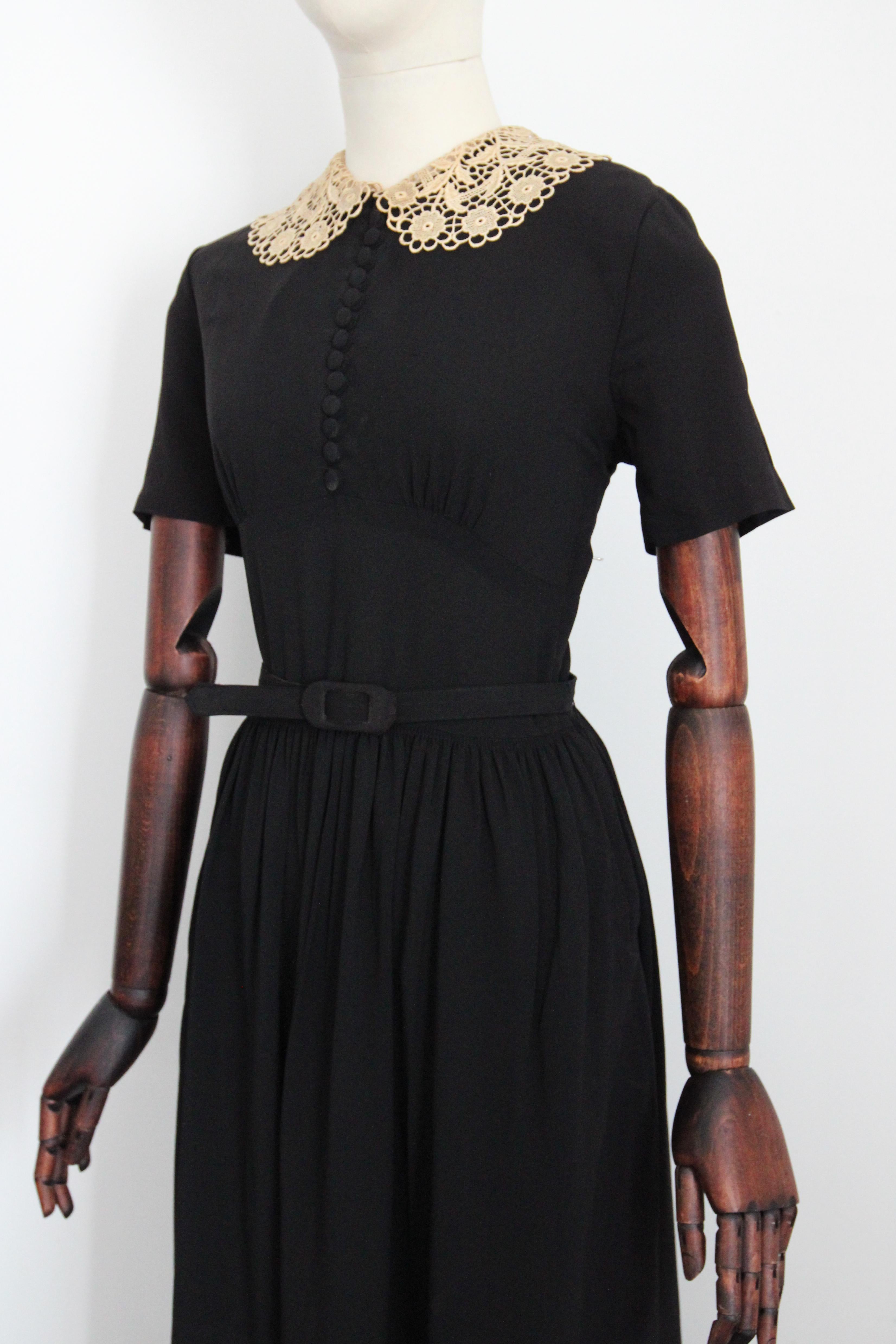 Vintage 1940's Black Silk Cream Collar Dress Button down Lace collar UK 8 US 4 For Sale 2