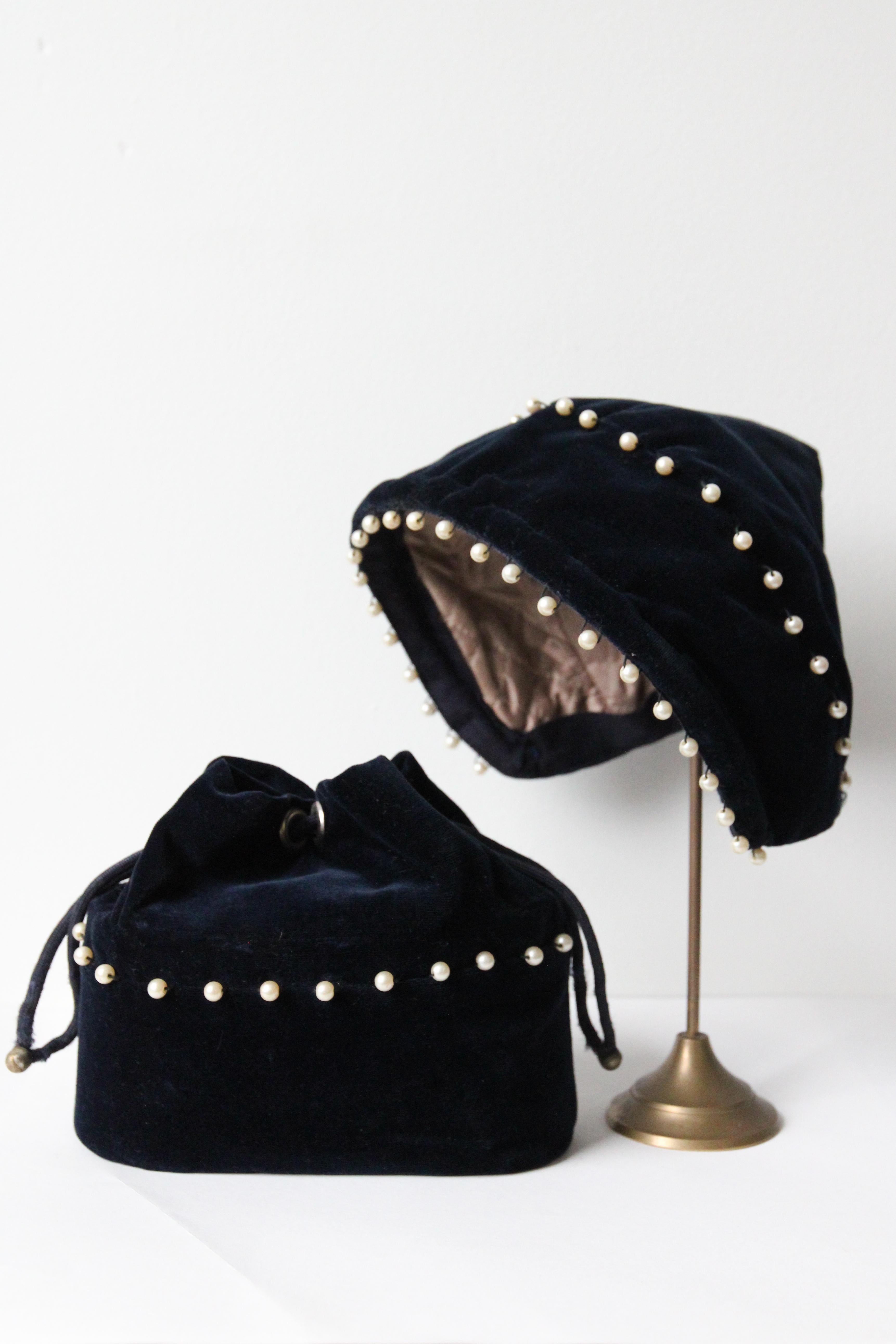 Vintage 1940's blue velvet and pearl pixie hat and matching bag set 1940s hat For Sale 1