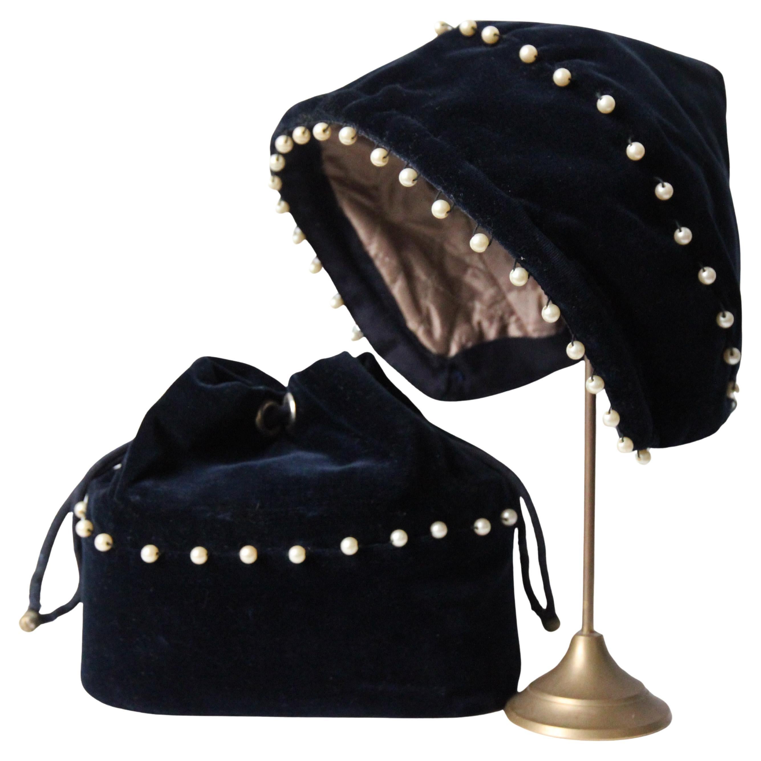 Vintage 1940's blue velvet and pearl pixie hat and matching bag set 1940s hat For Sale