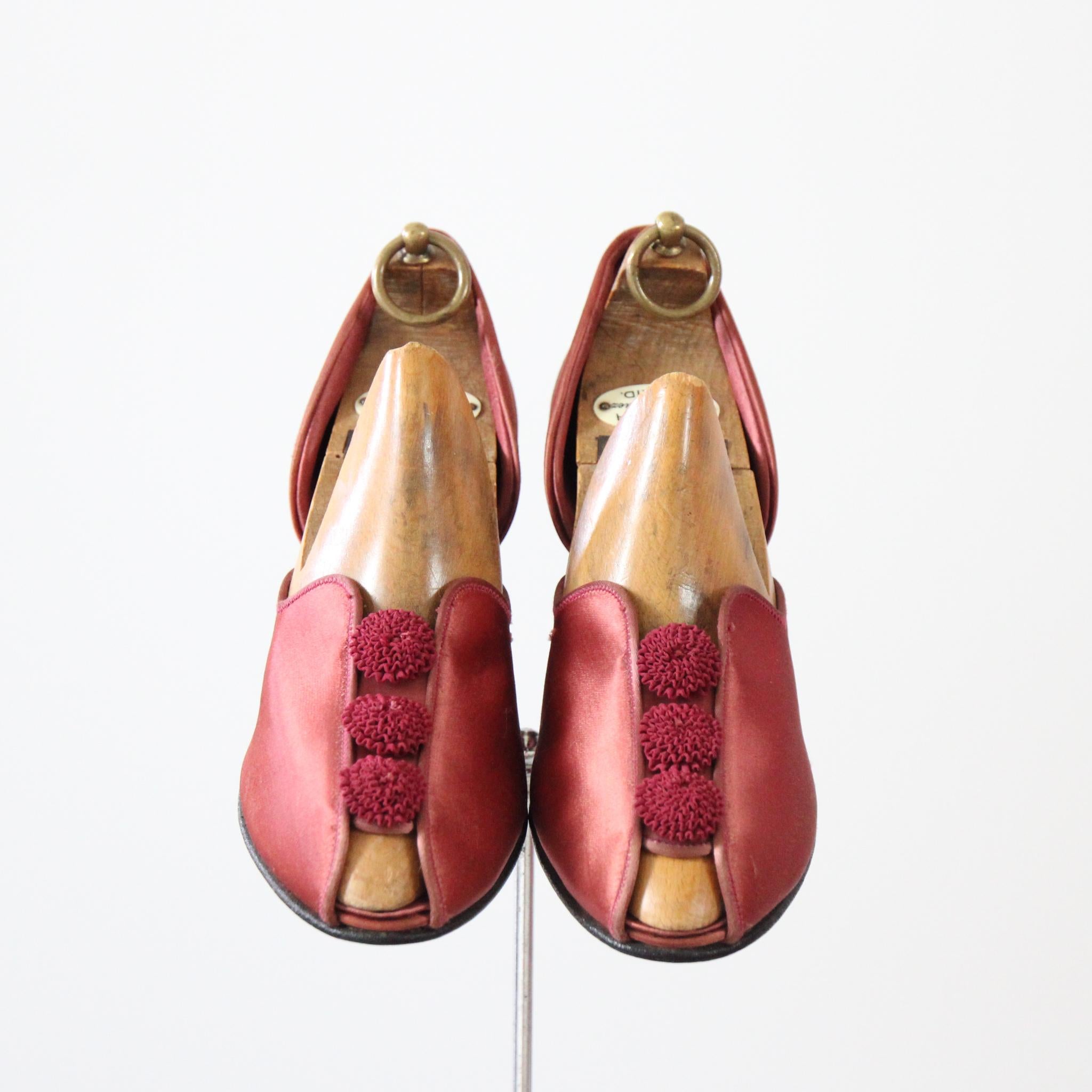 Vintage 1940's Blush Satin Boudoir Slippers 1940 Daniel Greene US 6 UK 4 en vente 3