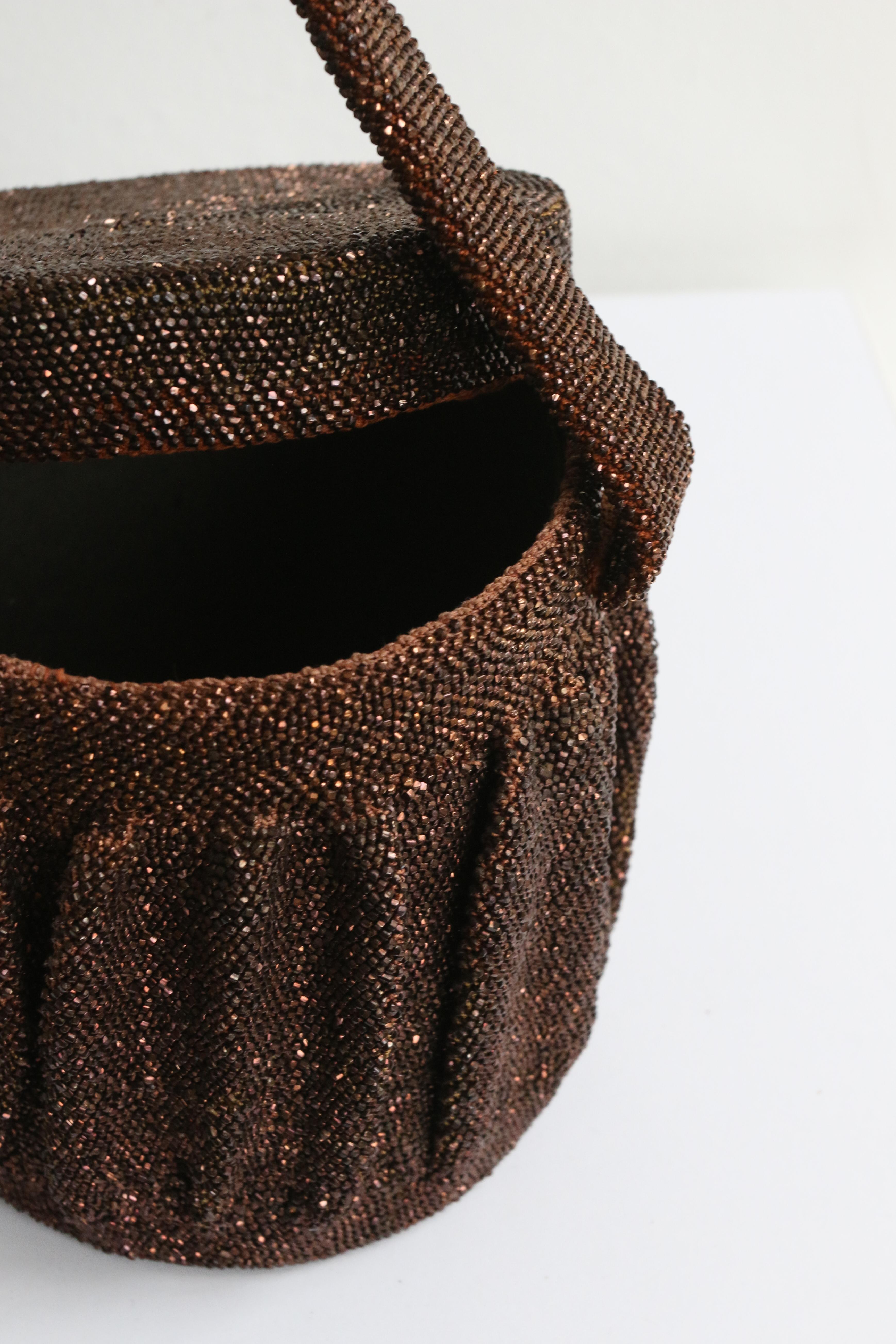 Vintage 1940's bronze beaded box bag evening bag original 1940s beaded wristlet For Sale 3