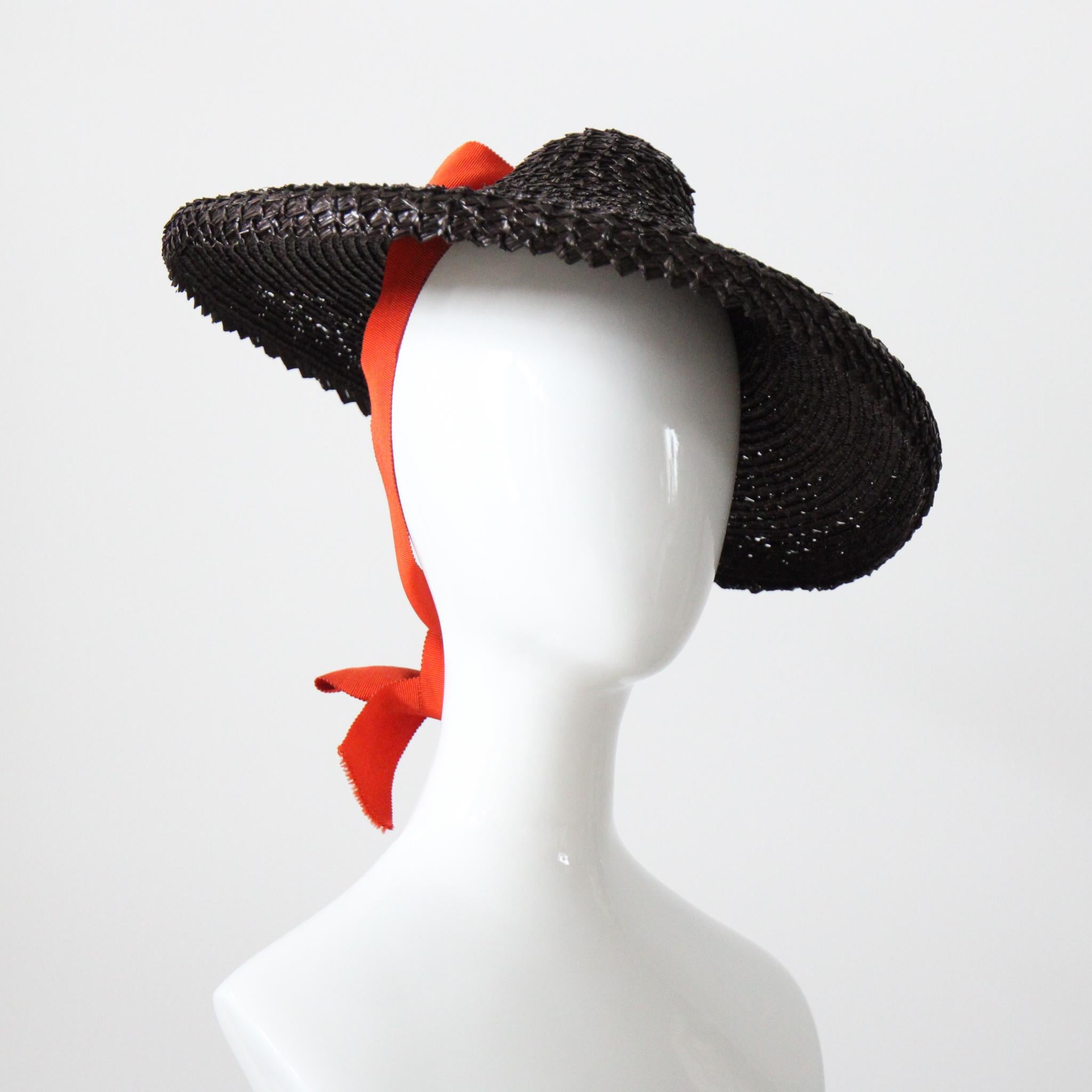 Vintage 1940 Sombrero de paja marrón de platillo 1940 Cinta naranja Percher Sombrero sombrero de inclinación en venta 5