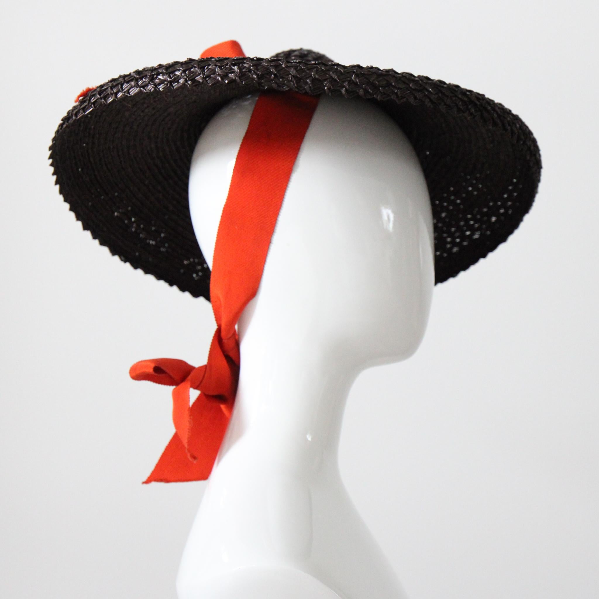 Vintage 1940 Sombrero de paja marrón de platillo 1940 Cinta naranja Percher Sombrero sombrero de inclinación en venta 3