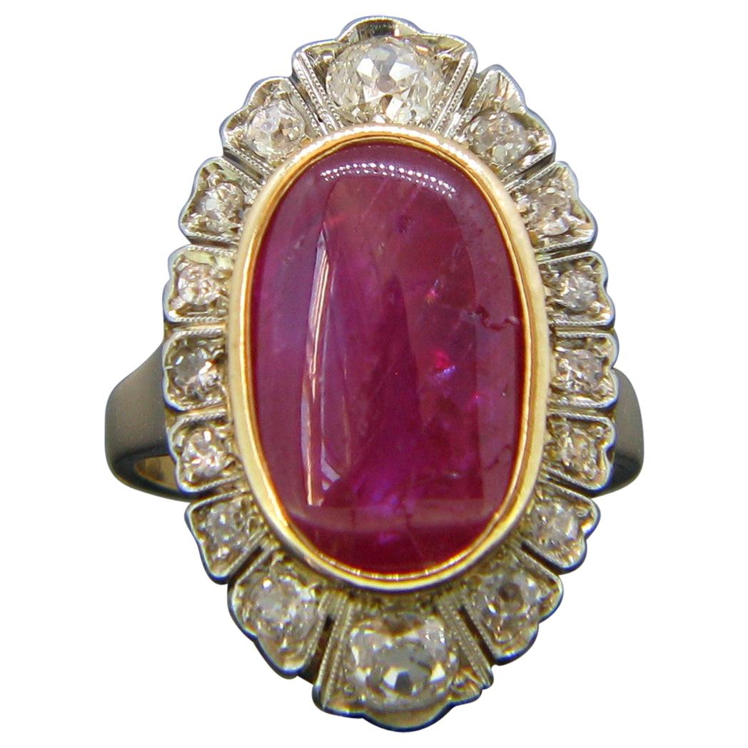 Vintage 1940s 10 Carat Ruby Cabochon and Diamonds Cluster Ring