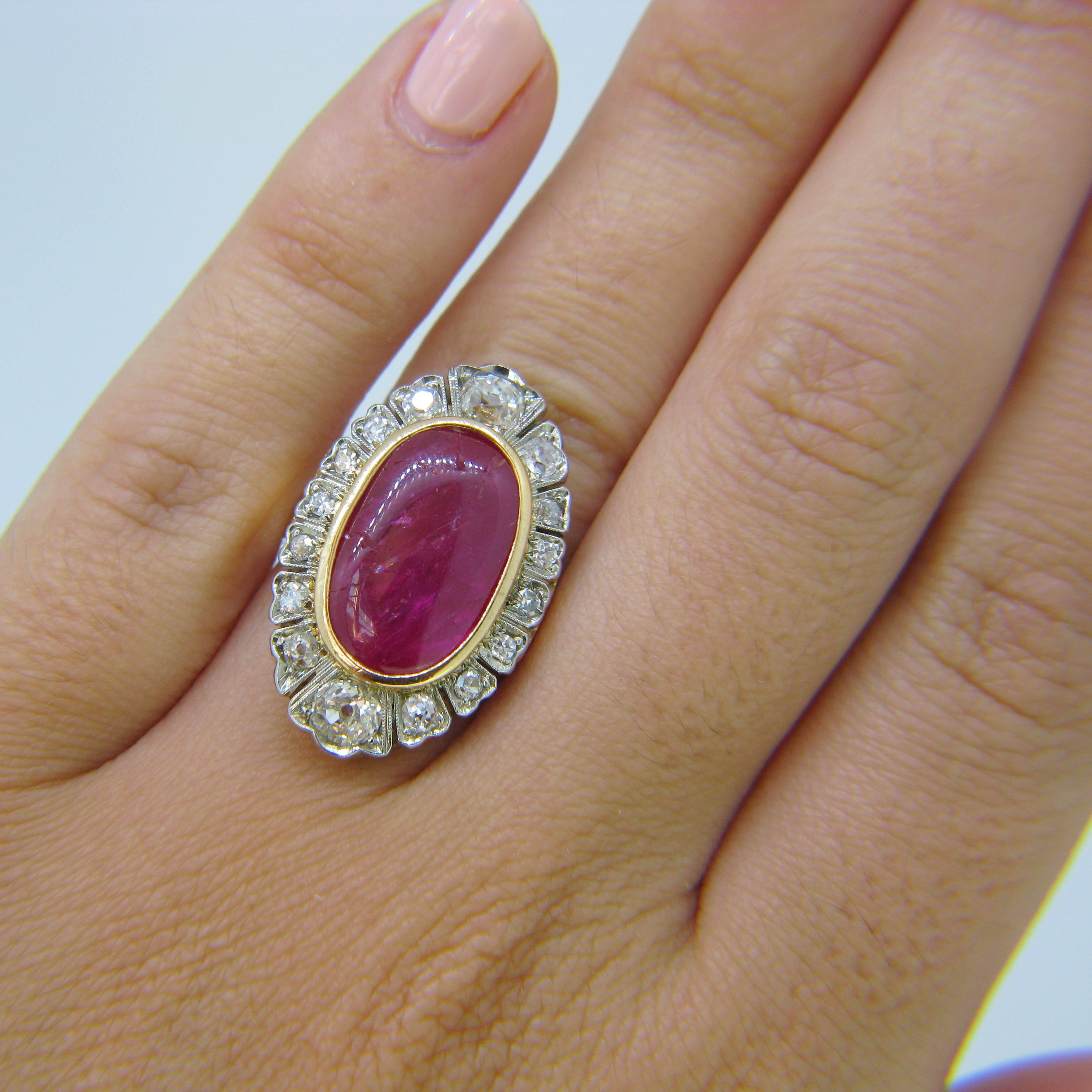 Vintage 1940s 10 Carat Ruby Cabochon and Diamonds Cluster Ring 1