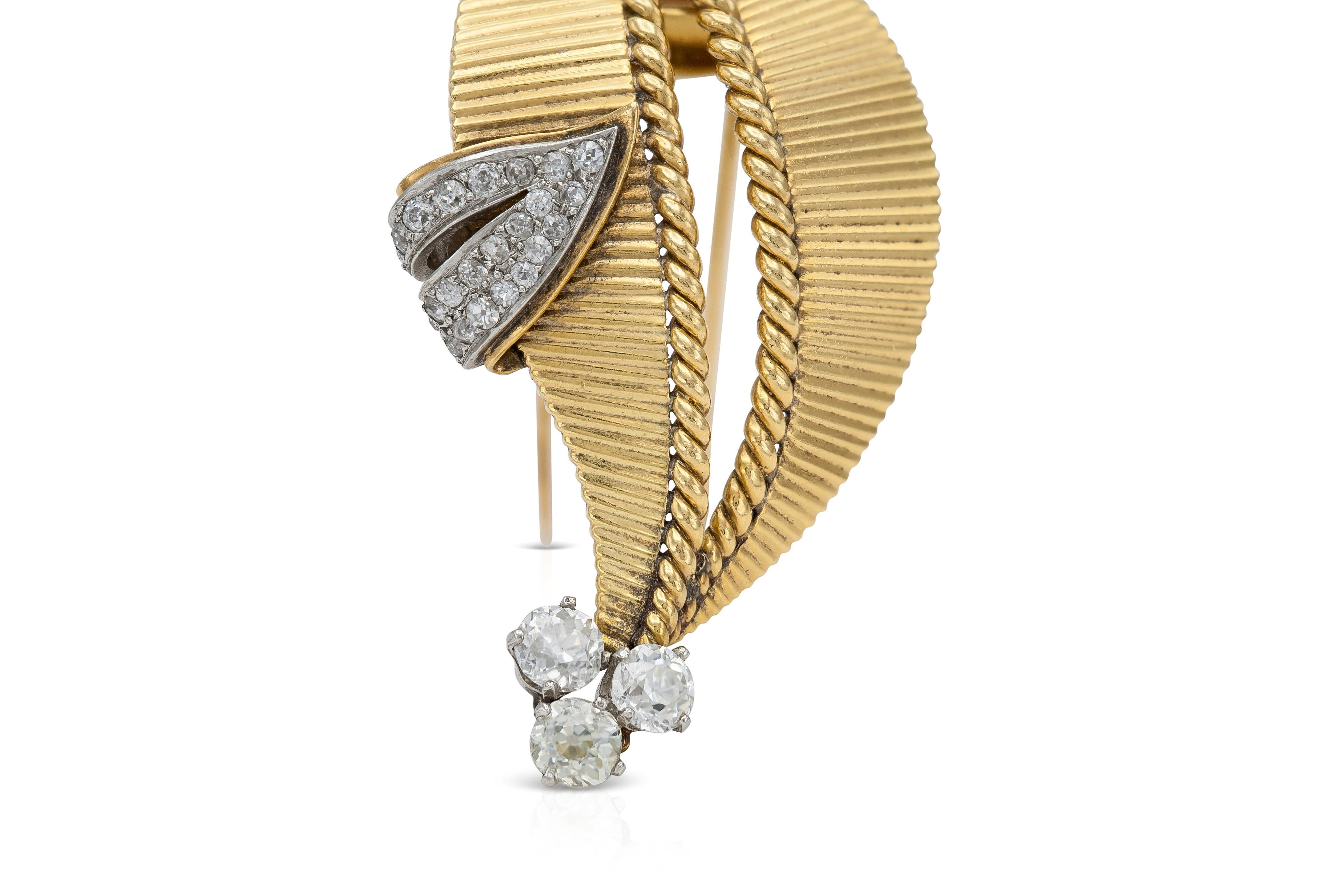 Round Cut Vintage 1940s Cartier Retro Leaf Brooch with Diamonds For Sale