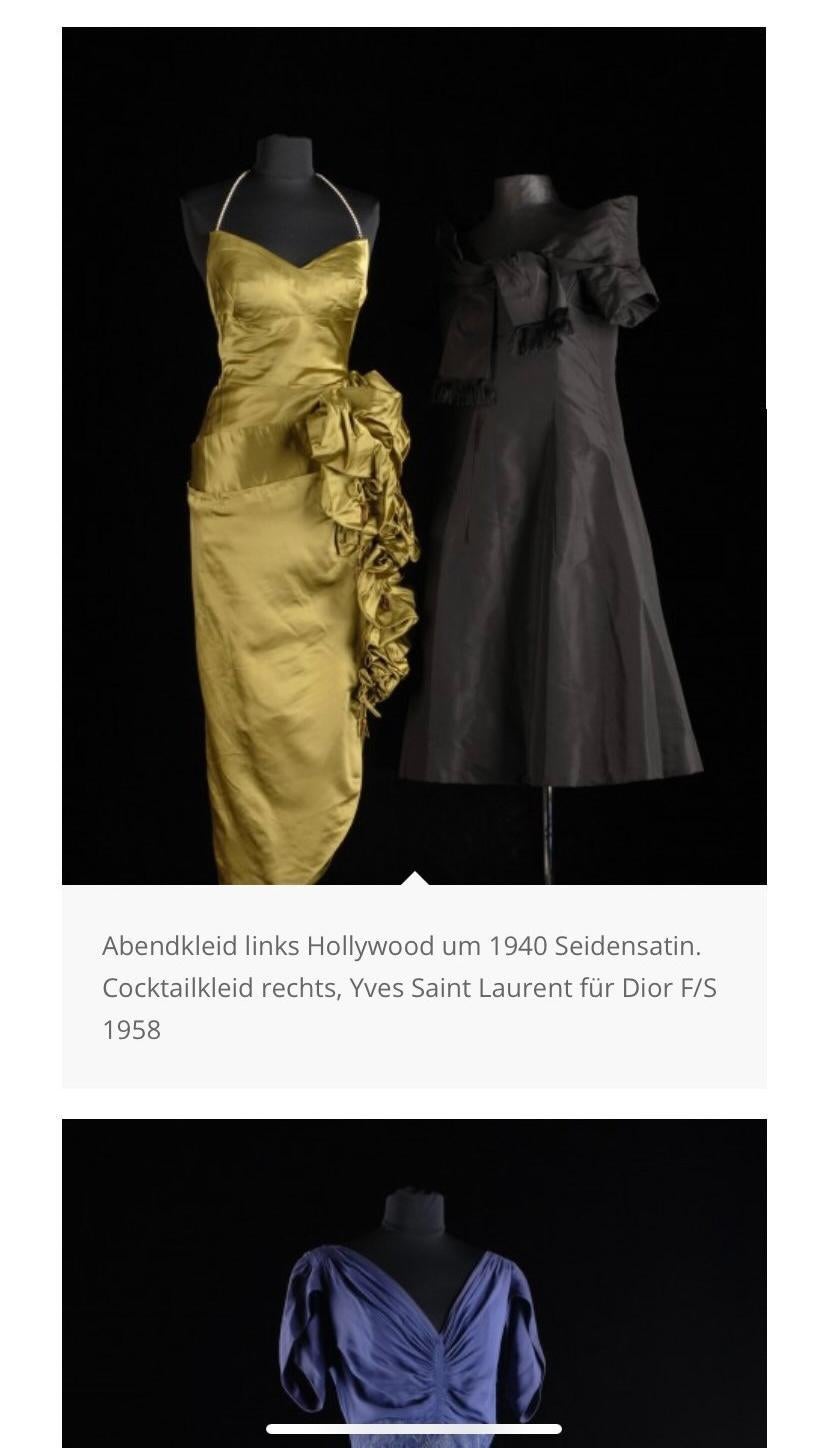 Asymmetrisches, gerafftes Sanduhr-Kleid mit hohem Schlitz aus Chartreuse-Seide, 1940er Jahre (Beige)