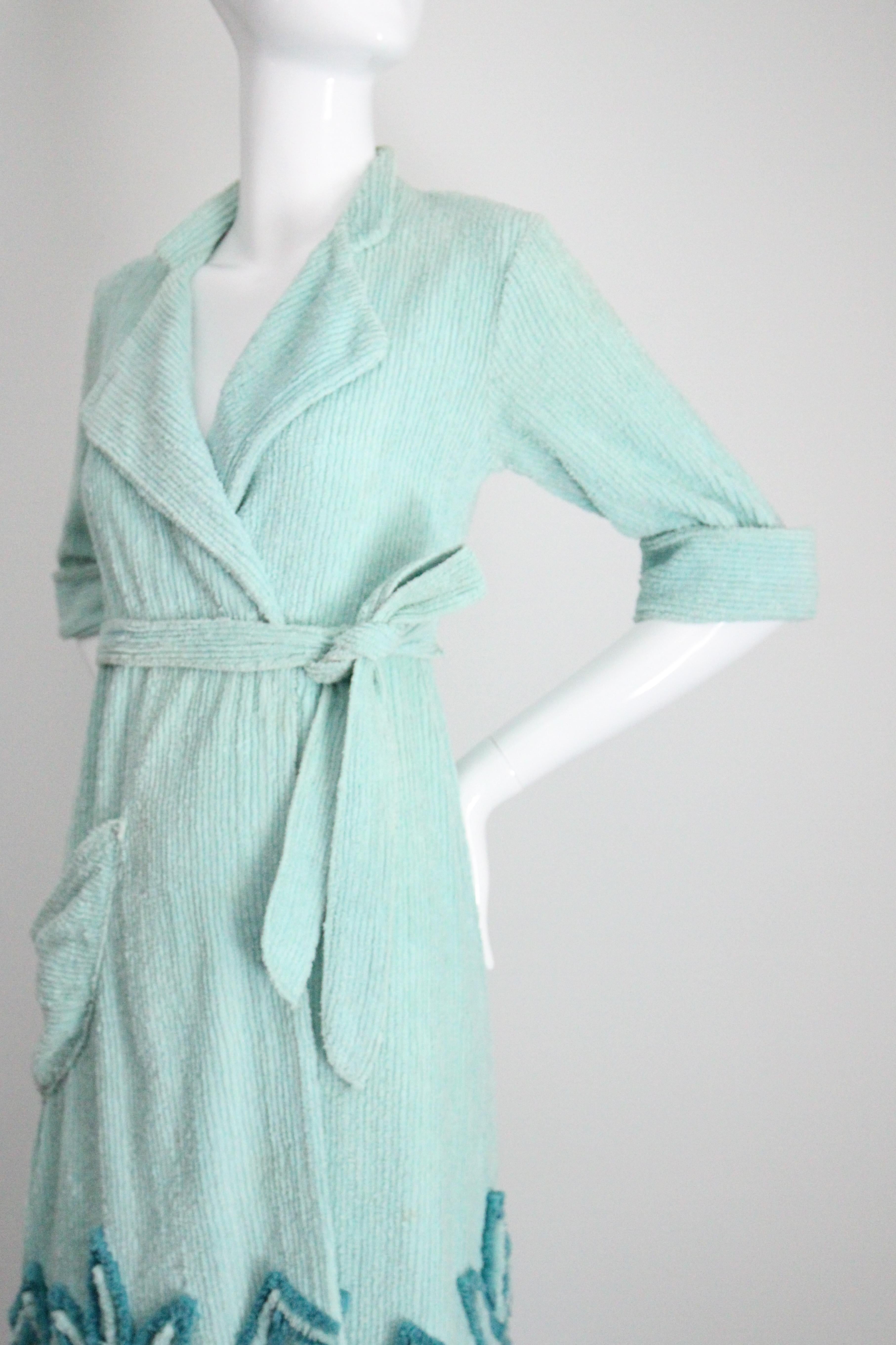 Vintage 1940's Chenille Dressing Gown 1940s Blue Chenille Rove UK 10 US 6 For Sale 2