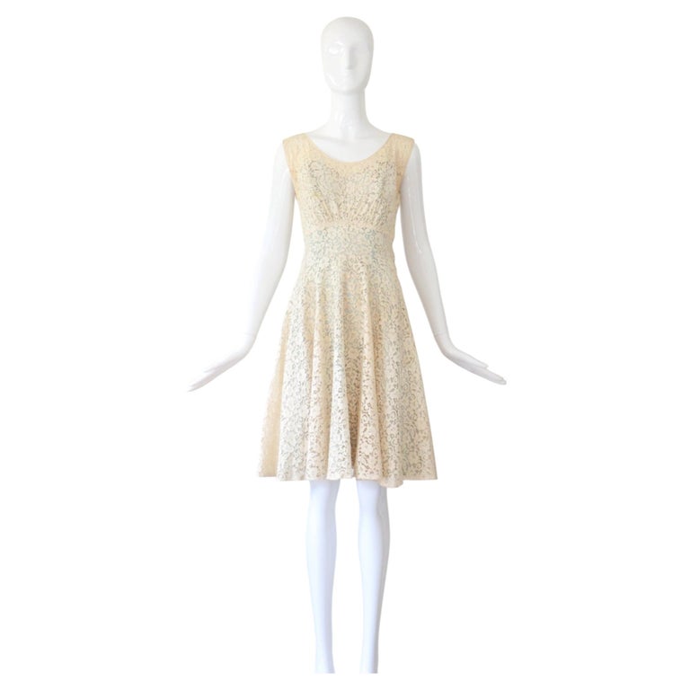 cream lace dress uk Vintage 1940's Floral Day US 4 8 For Sale at 1stDibs Joey King Blue and Simple Country Wedding Dresses while wide statement sleeves Color:satin color