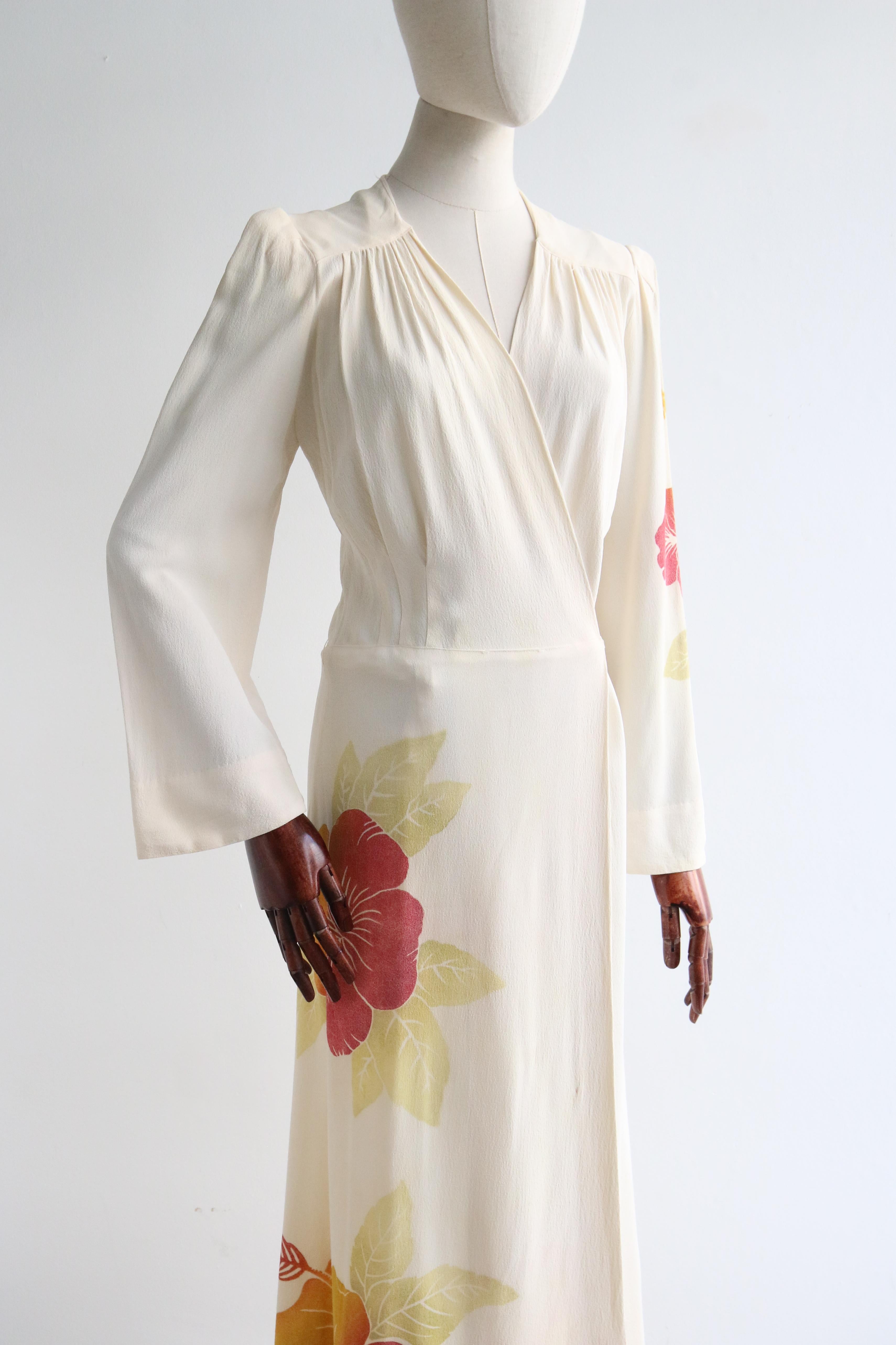 Women's or Men's Vintage 1940's Crepe Silk Hibiscus Dress UK 10 US 6
