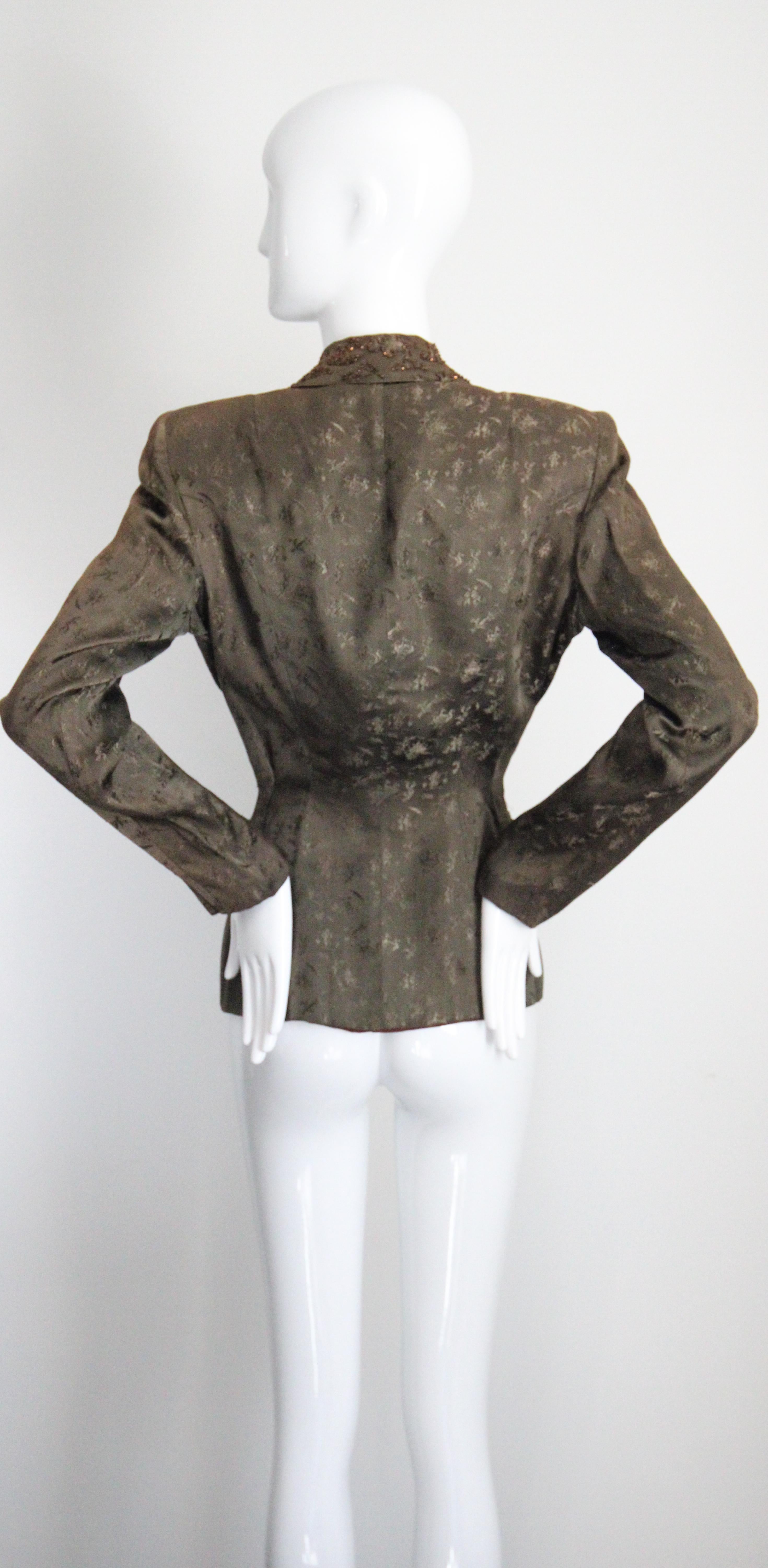 Giacca blazer in broccato di seta verde scuro vintage degli anni '40 UK 8-10 US 4-6 in vendita 3