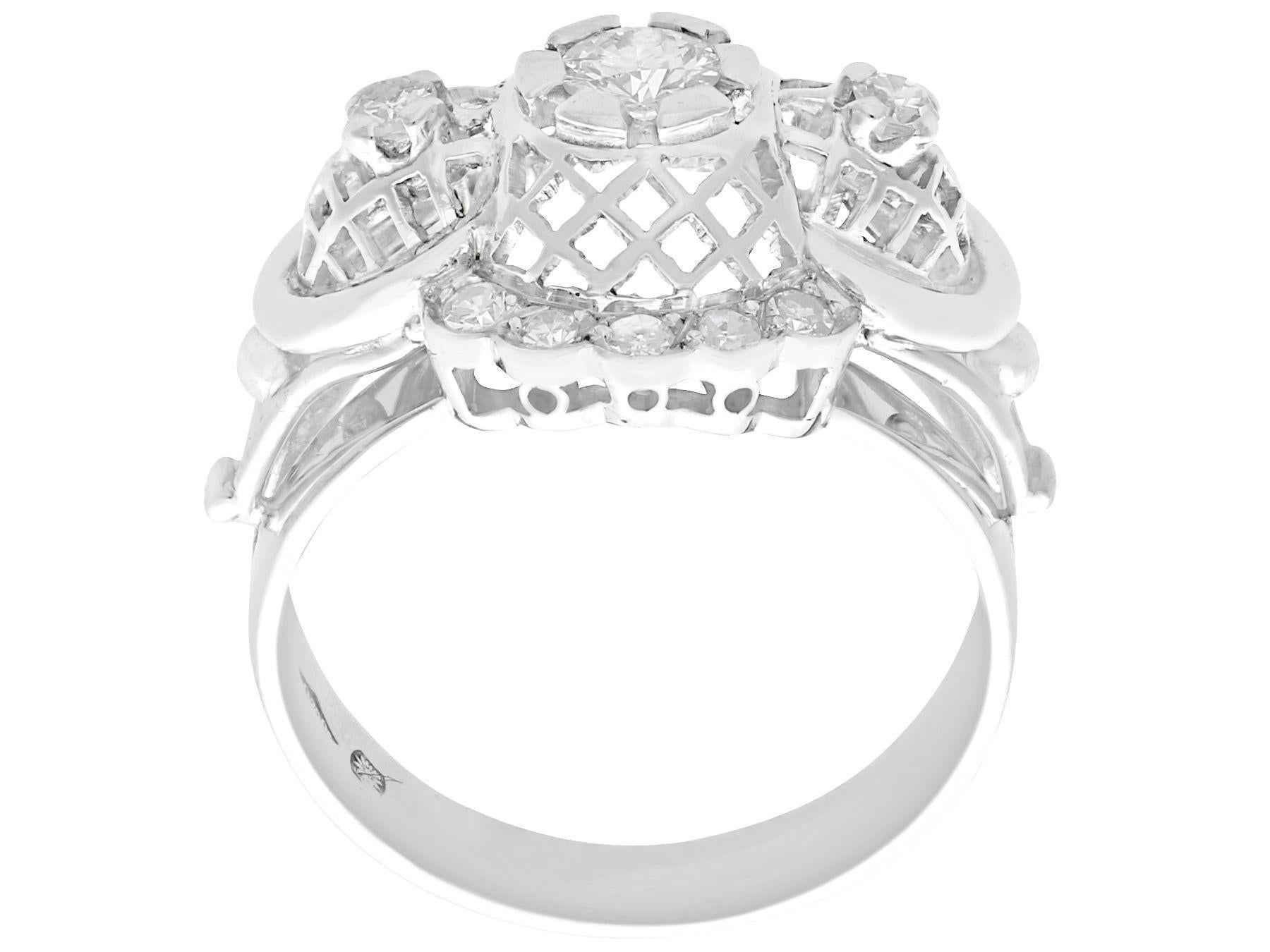 Anillo de cóctel de oro blanco y diamantes europeos de los años 40 en Excelente estado para la venta en Jesmond, Newcastle Upon Tyne