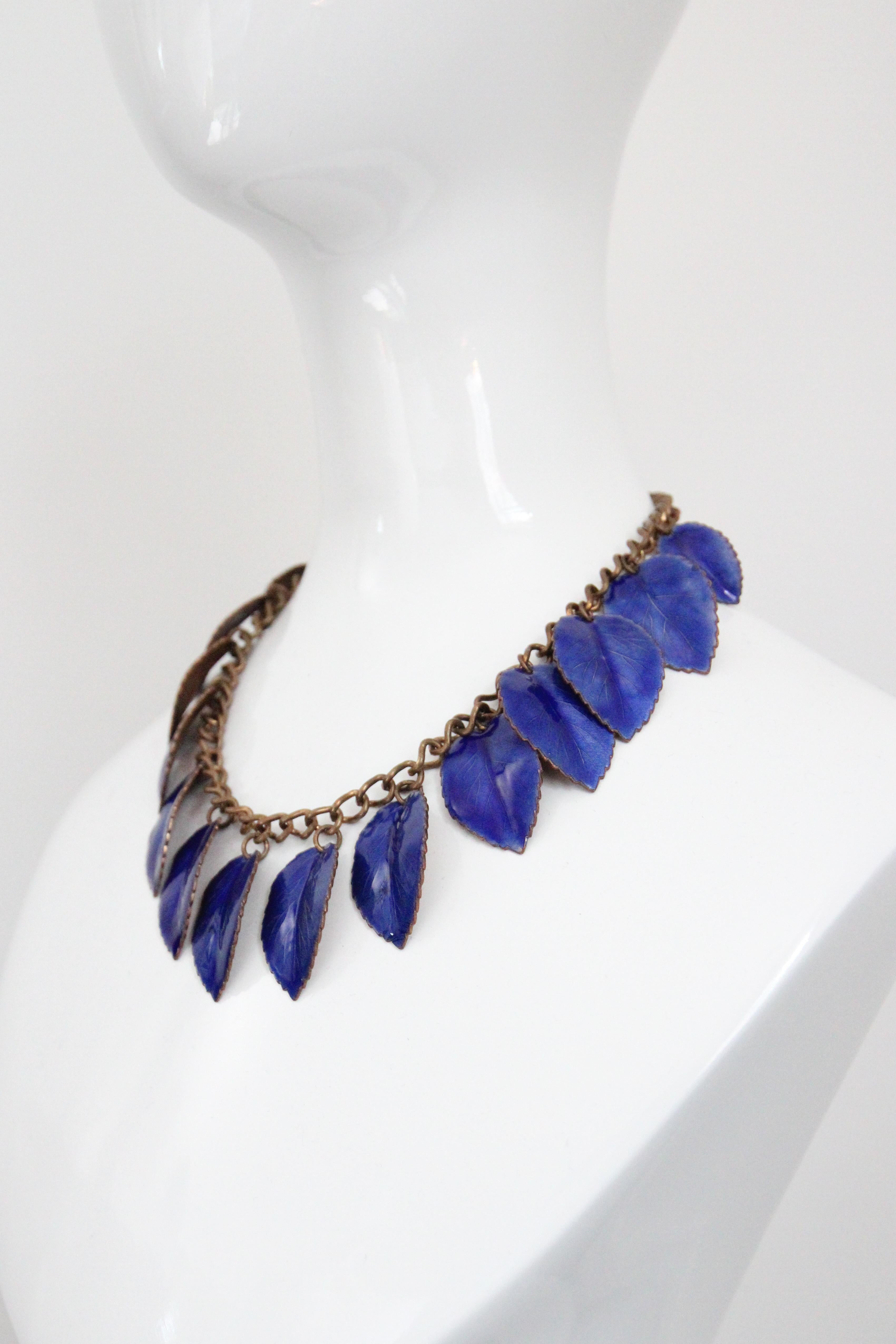 Vintage 1940's Enamel and Copper Lapis Blue Leaf Necklace charm necklace In Good Condition For Sale In Cheltenham, GB