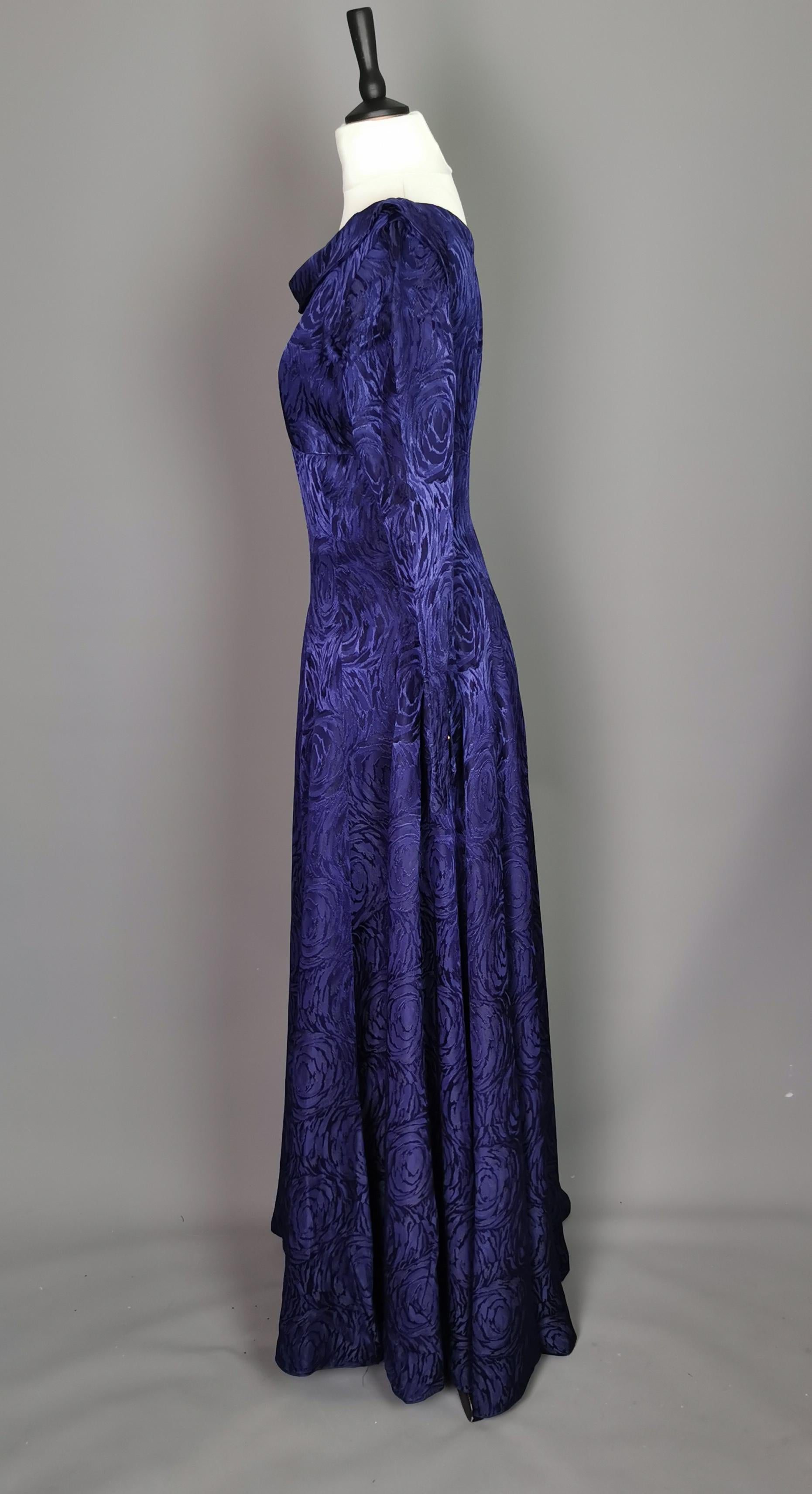 Robe de soirée vintage des années 1940, brocart de satin  en vente 11