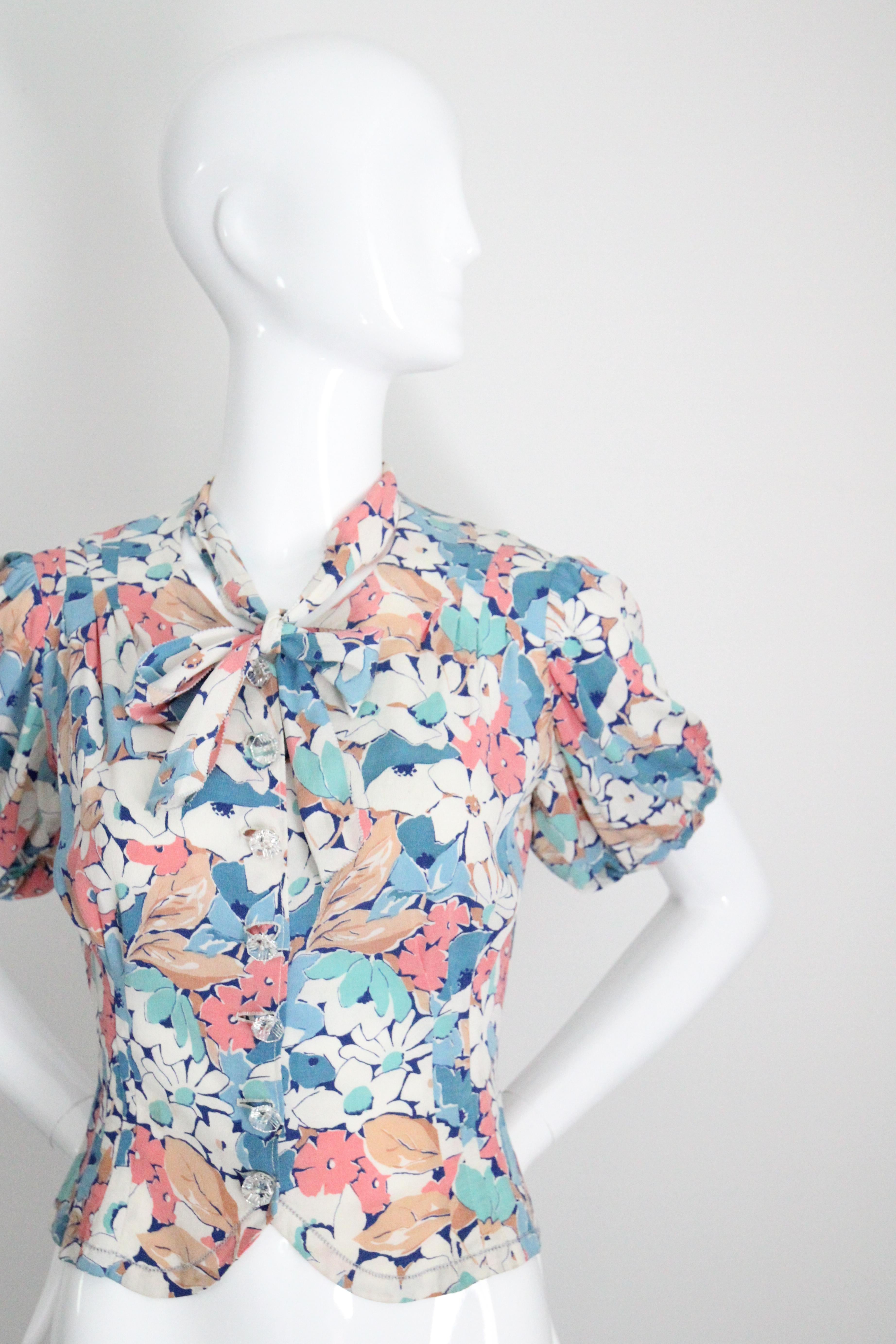 Gray Vintage 1940's Floral Silk Blouse Pussy Bow Floral Shirt UK 10 US 6 For Sale
