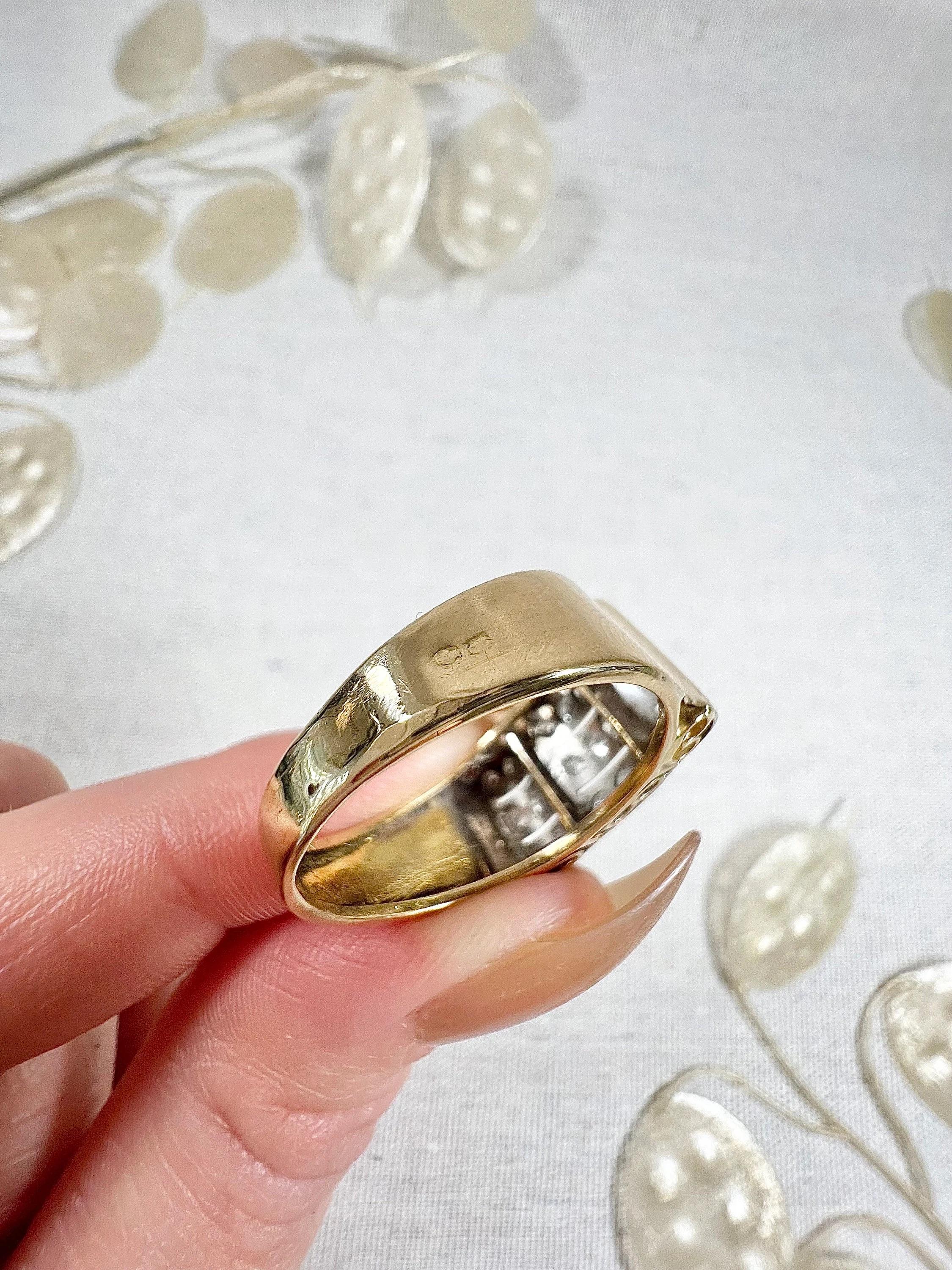 Vintage 1940s French 18ct Yellow Gold & Platinum Diamond Cocktail Tank Ring In Good Condition For Sale In Brighton, GB