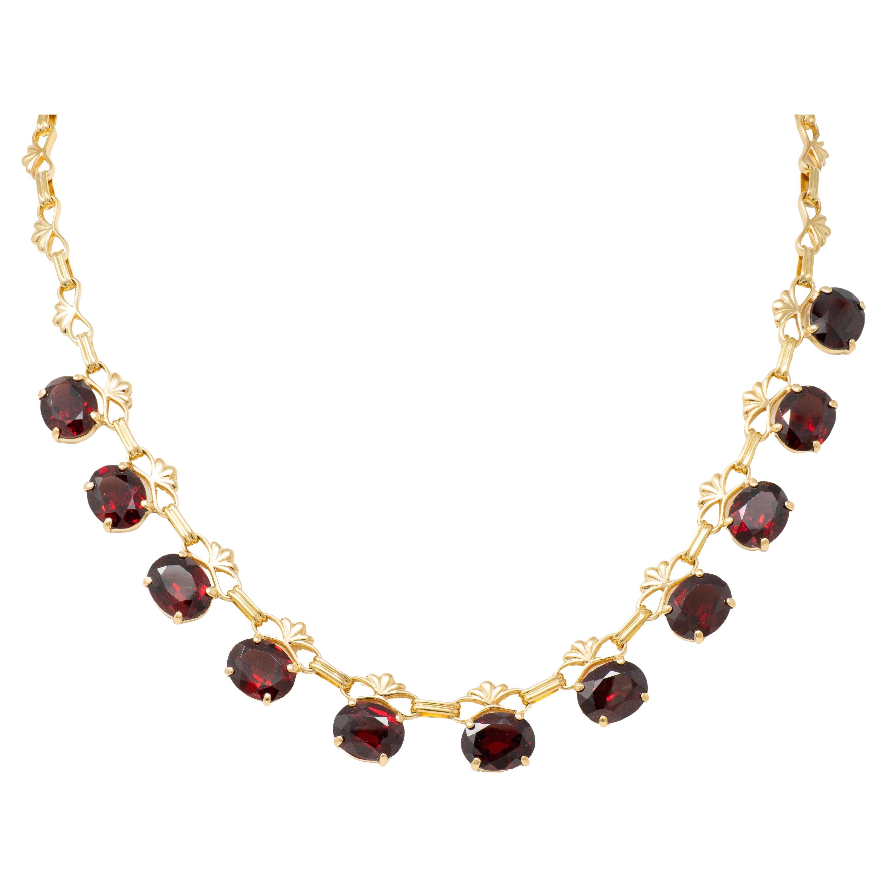 Vintage 1940's Garnet 14 Karat Yellow Gold Antique Fringe Station Necklace