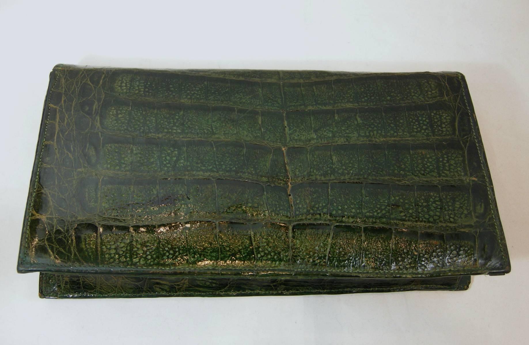 Gray Vintage 1940s Green Crocodile Clutch Bag