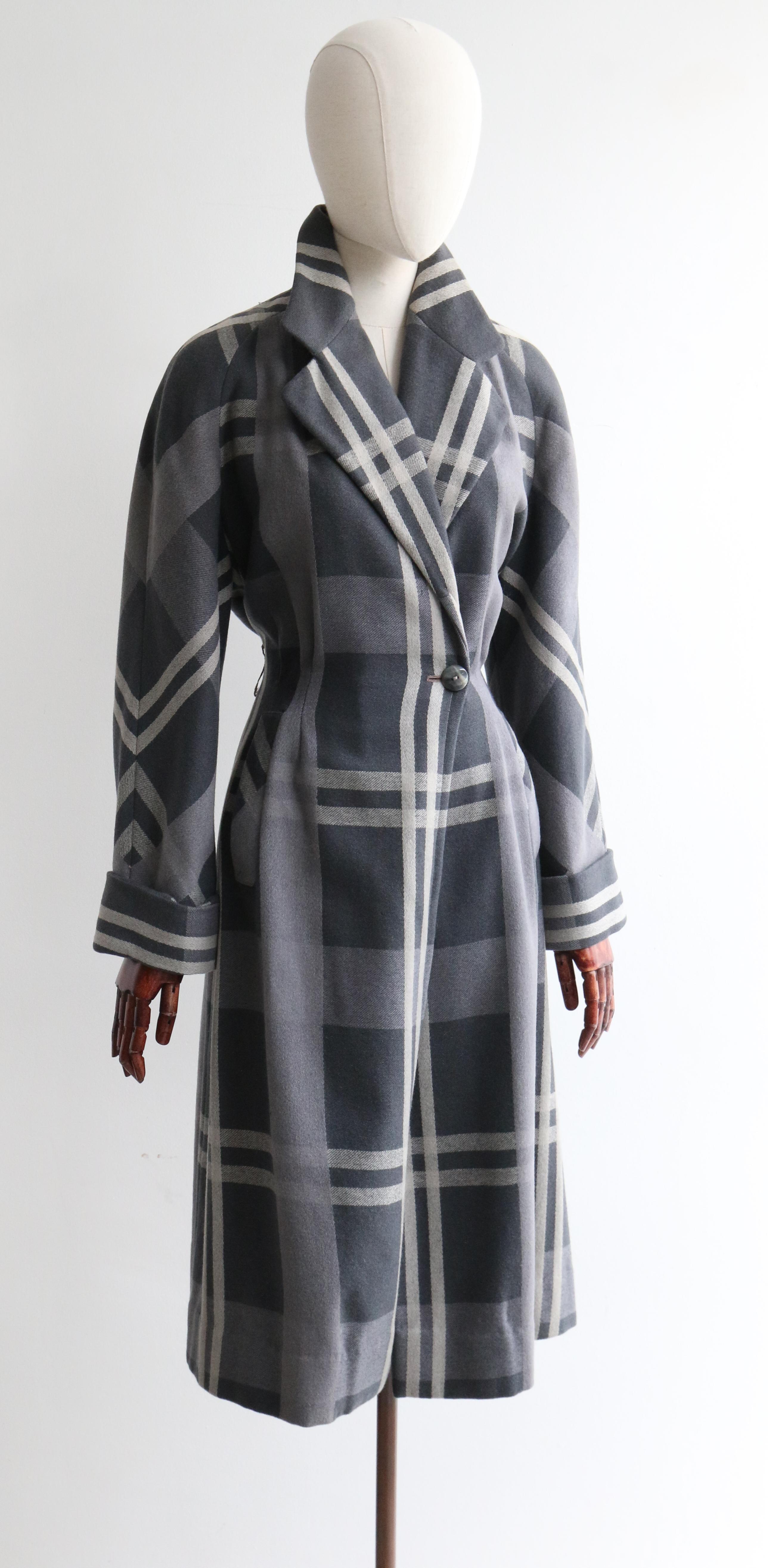 Black Vintage 1940's Grey Wool Plaid Coat UK 10 US 6