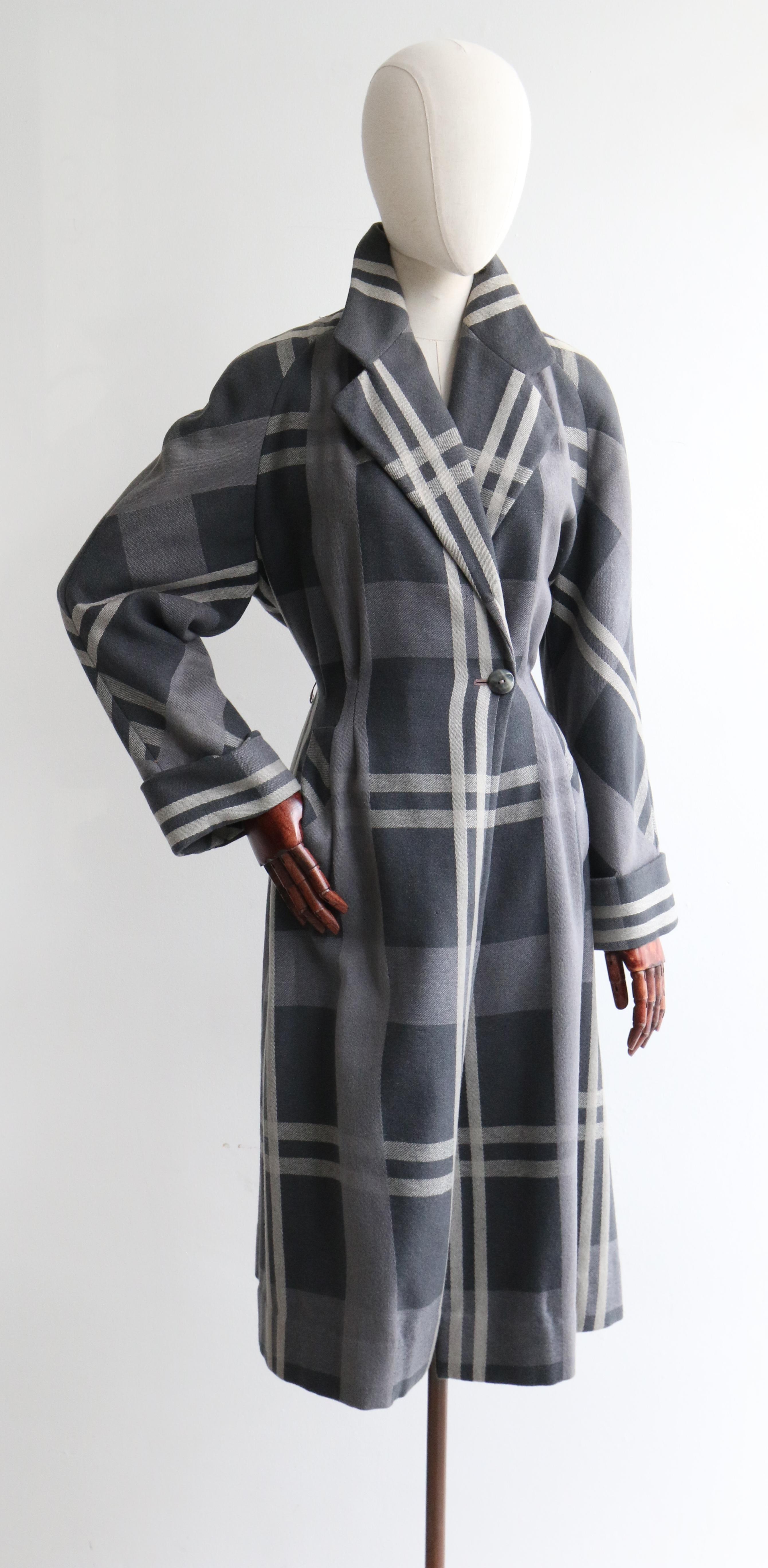 Women's Vintage 1940's Grey Wool Plaid Coat UK 10 US 6