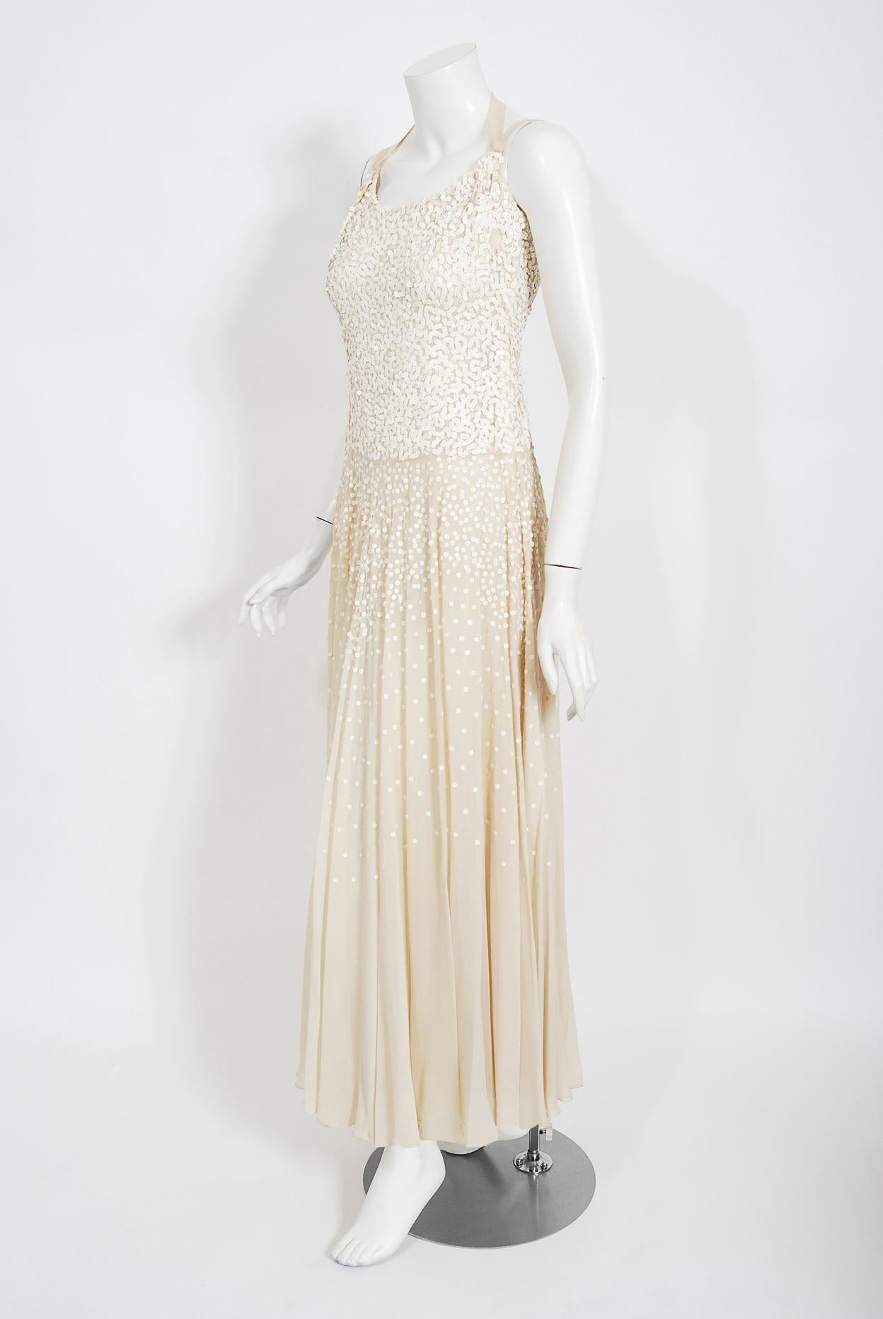 Robe de mariée vintage Harry Cooper of Hollywood ivoire à sequins des années 1940 Pour femmes en vente