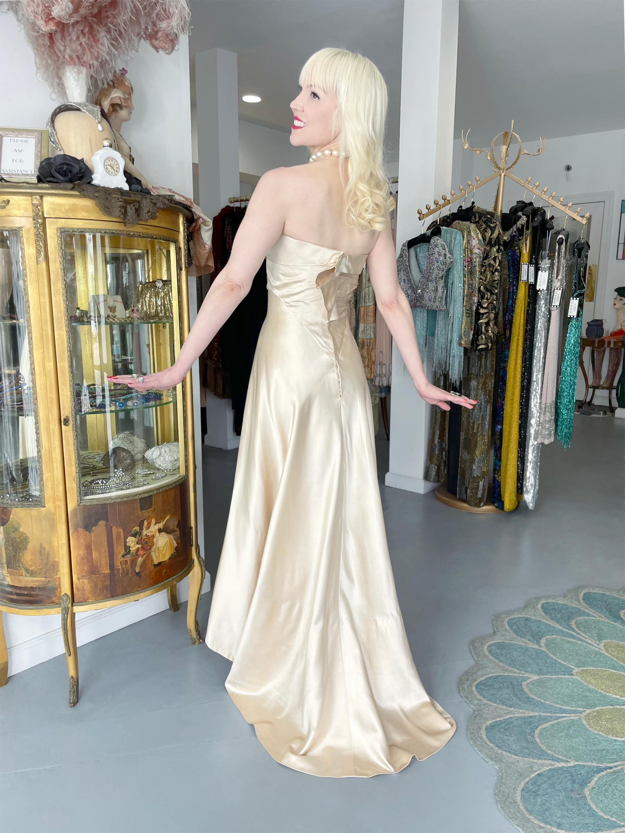 Vintage 1940er Irene Lentz Couture Cremefarbenes asymmetrisches Bustier-Kleid aus Seide 10