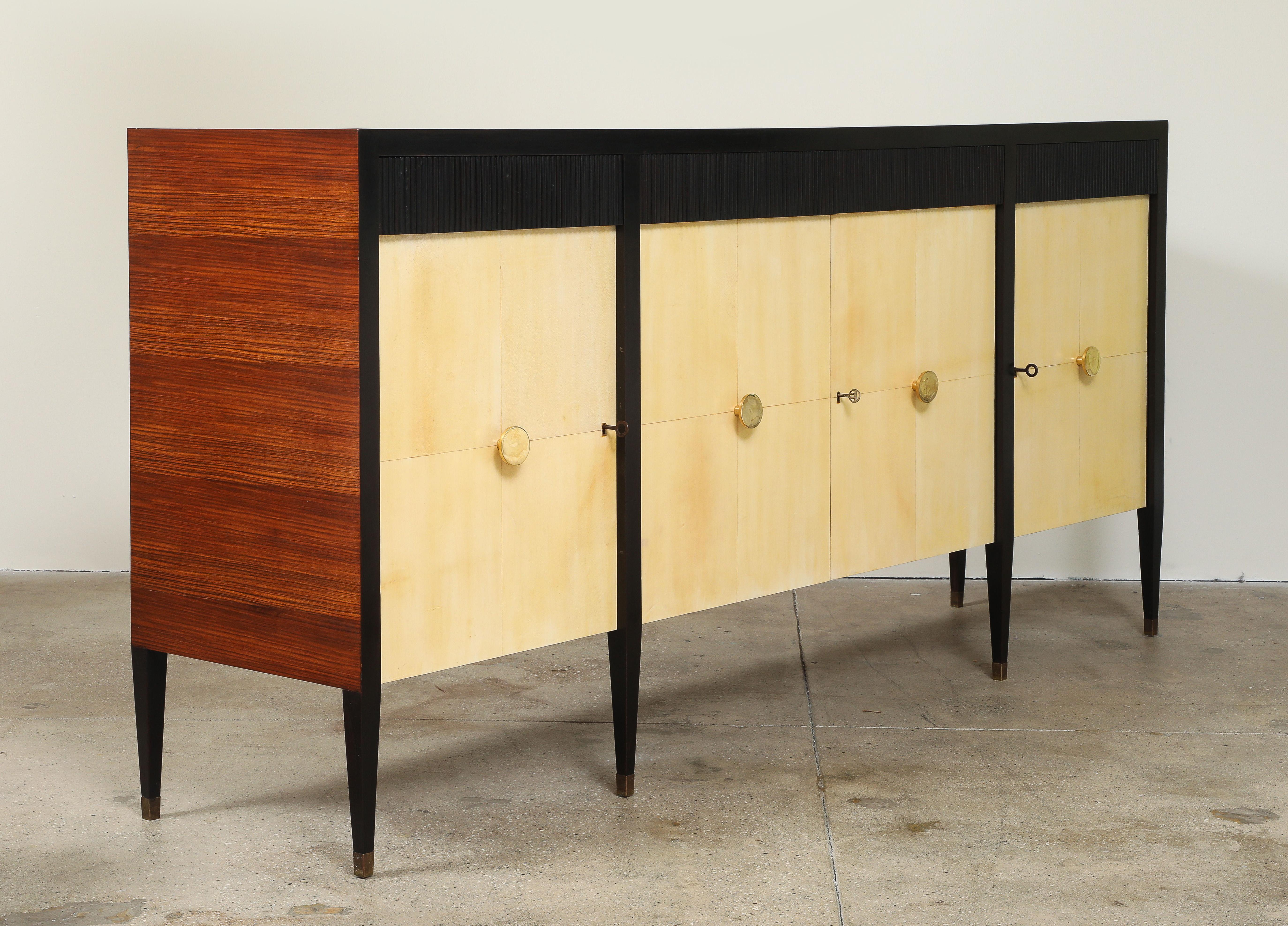 Vintage 1940er Italienisches Sideboard aus Palisander und Pergament mit Messinggriffen im Angebot 13