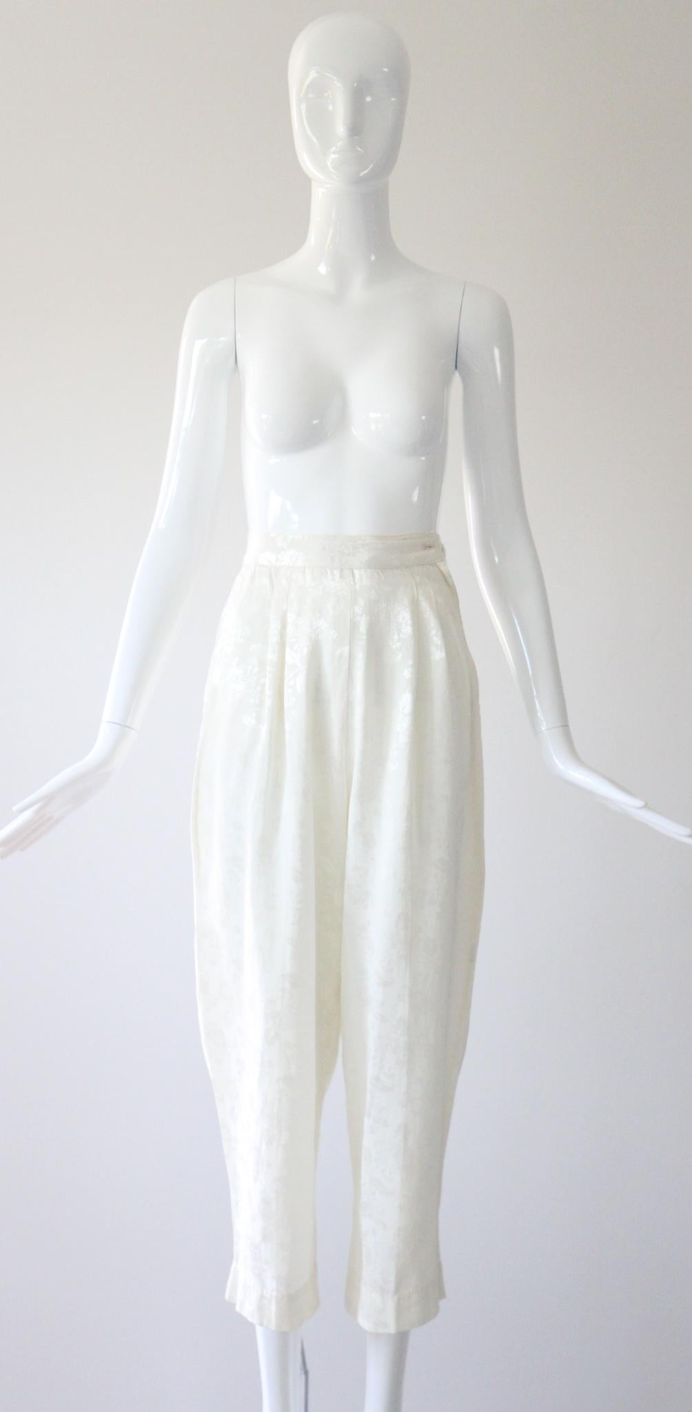 Vintage 1940's Ivory Silk Brocade Loungewear Set 1940's Silk Suit UK 4 US 0 en vente 5