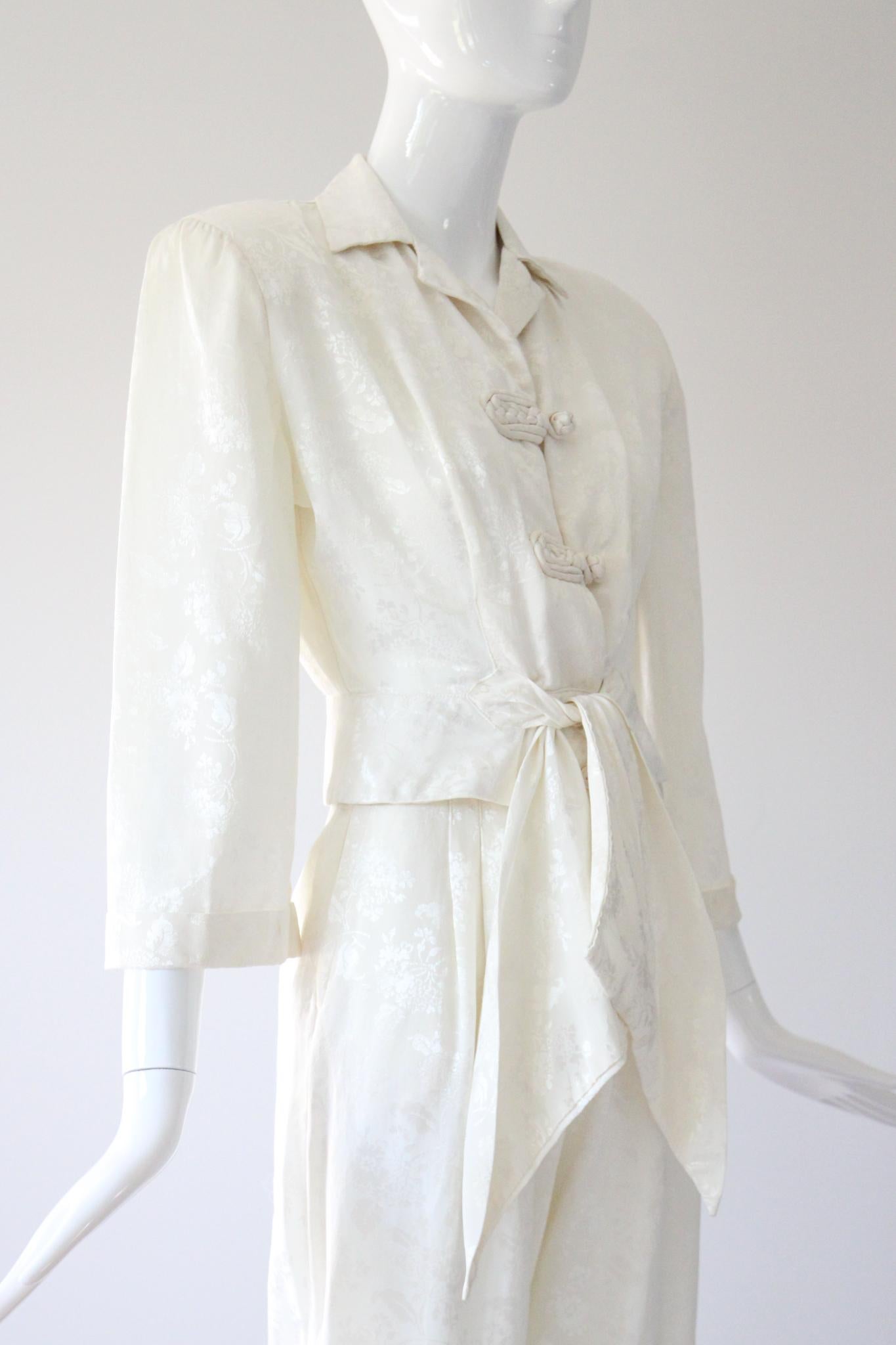 Vintage 1940's Ivory Silk Brocade Loungewear Set 1940's Silk Suit UK 4 US 0 en vente 1