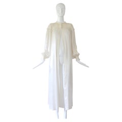 Vintage 1940's Ivory Silk Rayon Robe Lace Smocking Stitches US 6-8 UK 10-12