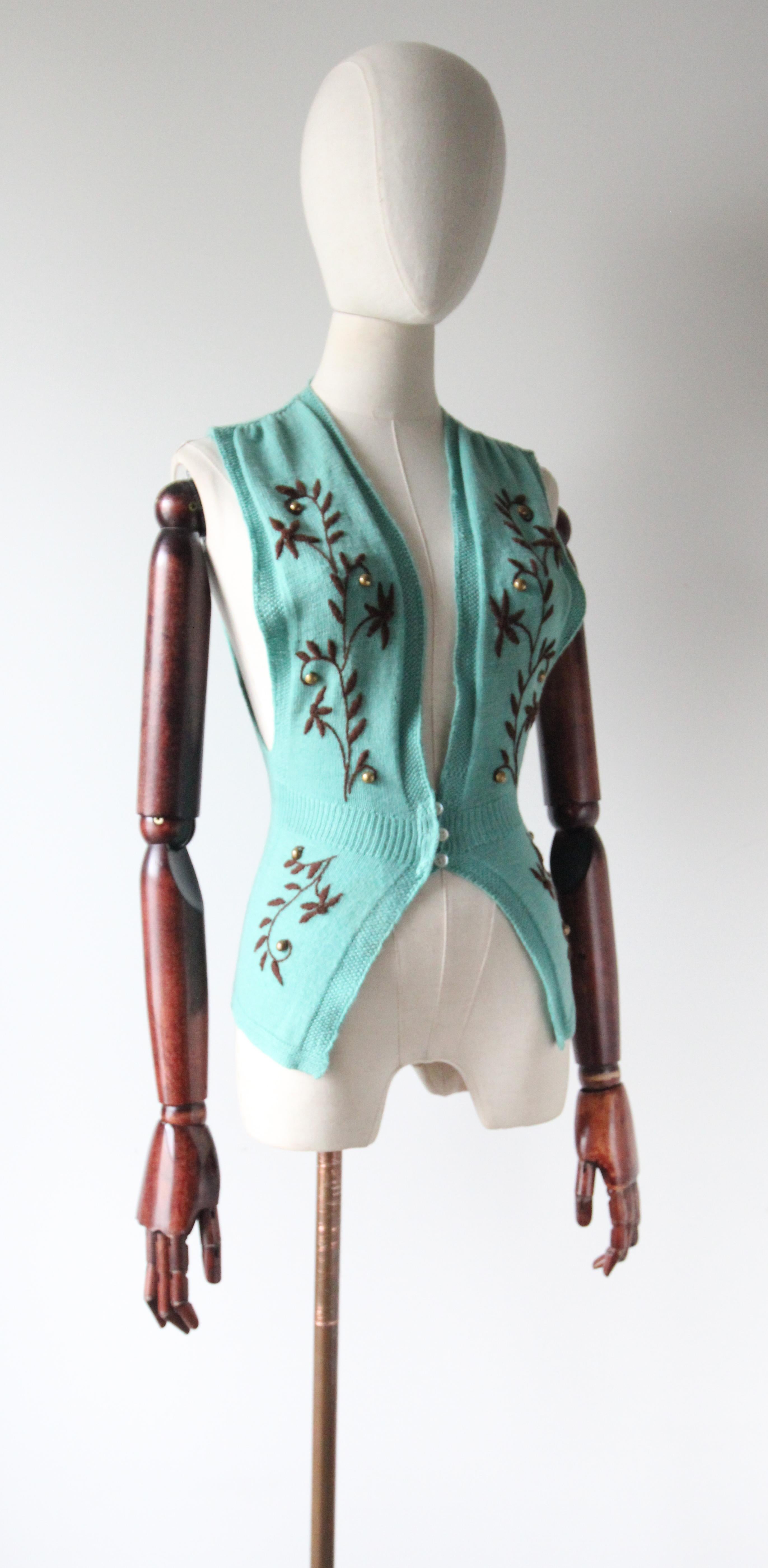 Vintage 1940's Strickwaren 1940's gestrickte Weste floral Pullover Weste UK 6 US 2 (Grau) im Angebot