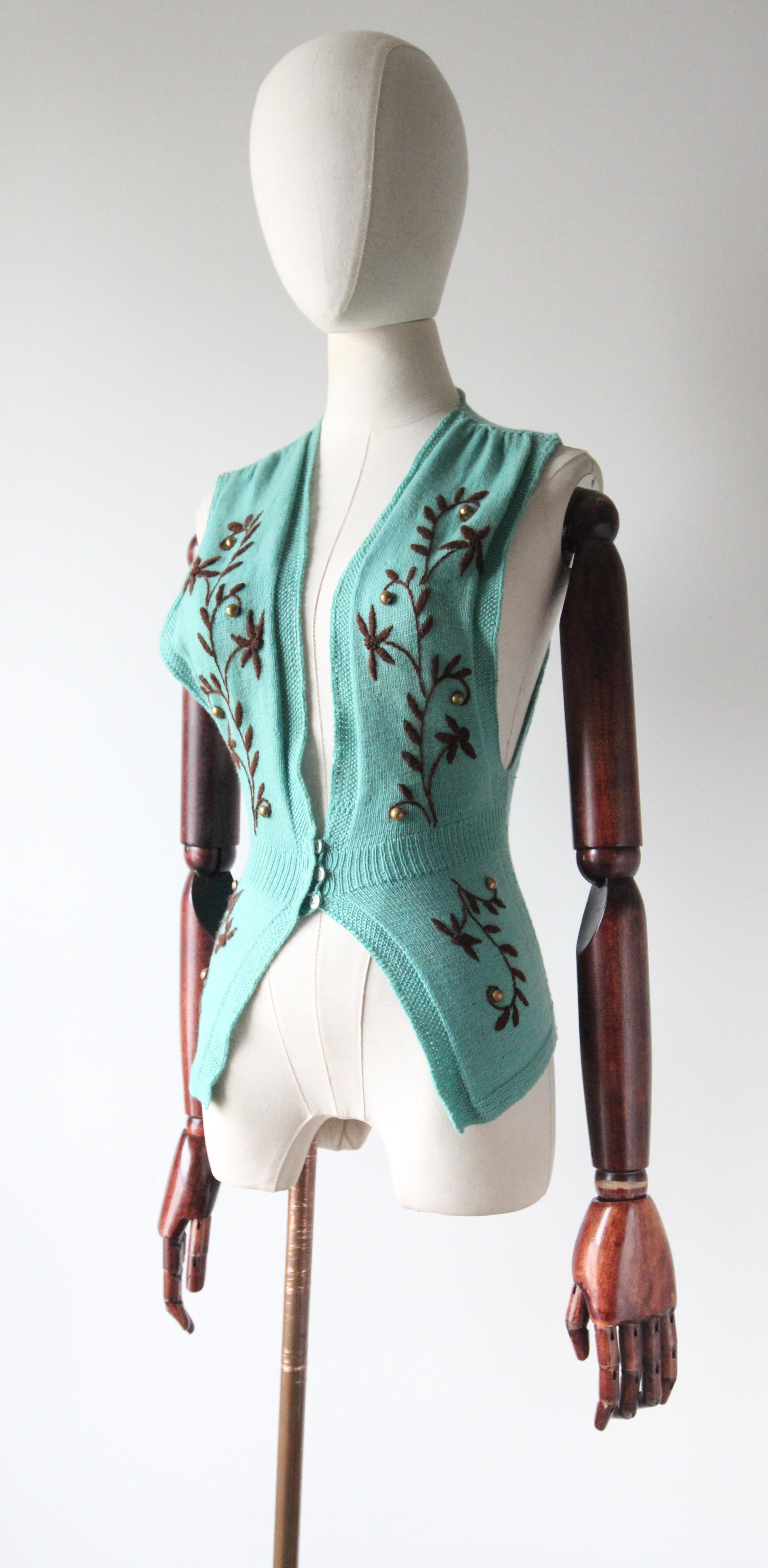 Vintage 1940's Strickwaren 1940's gestrickte Weste floral Pullover Weste UK 6 US 2 im Zustand „Gut“ im Angebot in Cheltenham, GB