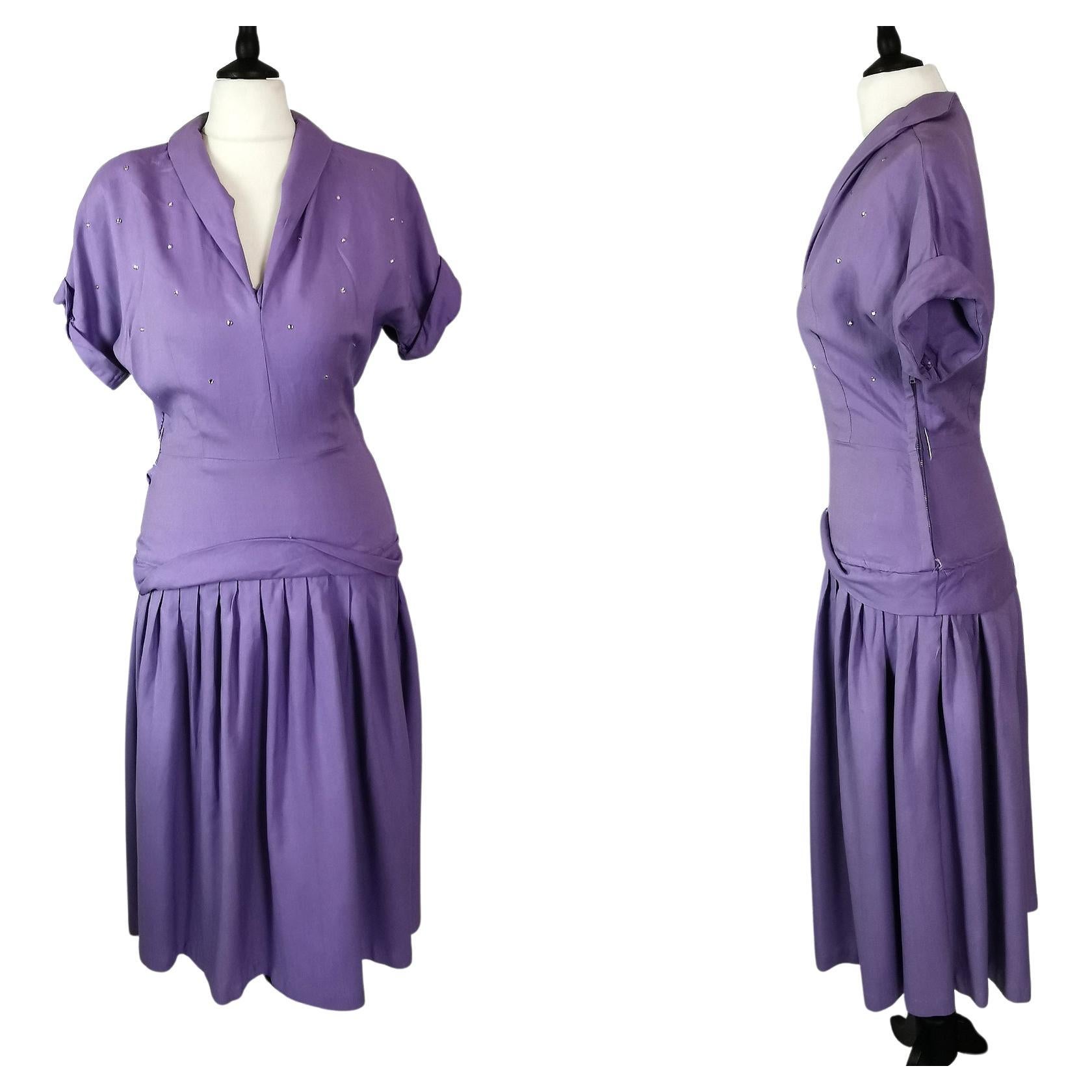 Vintage 1940s ladies lilac dress, Diamante  For Sale